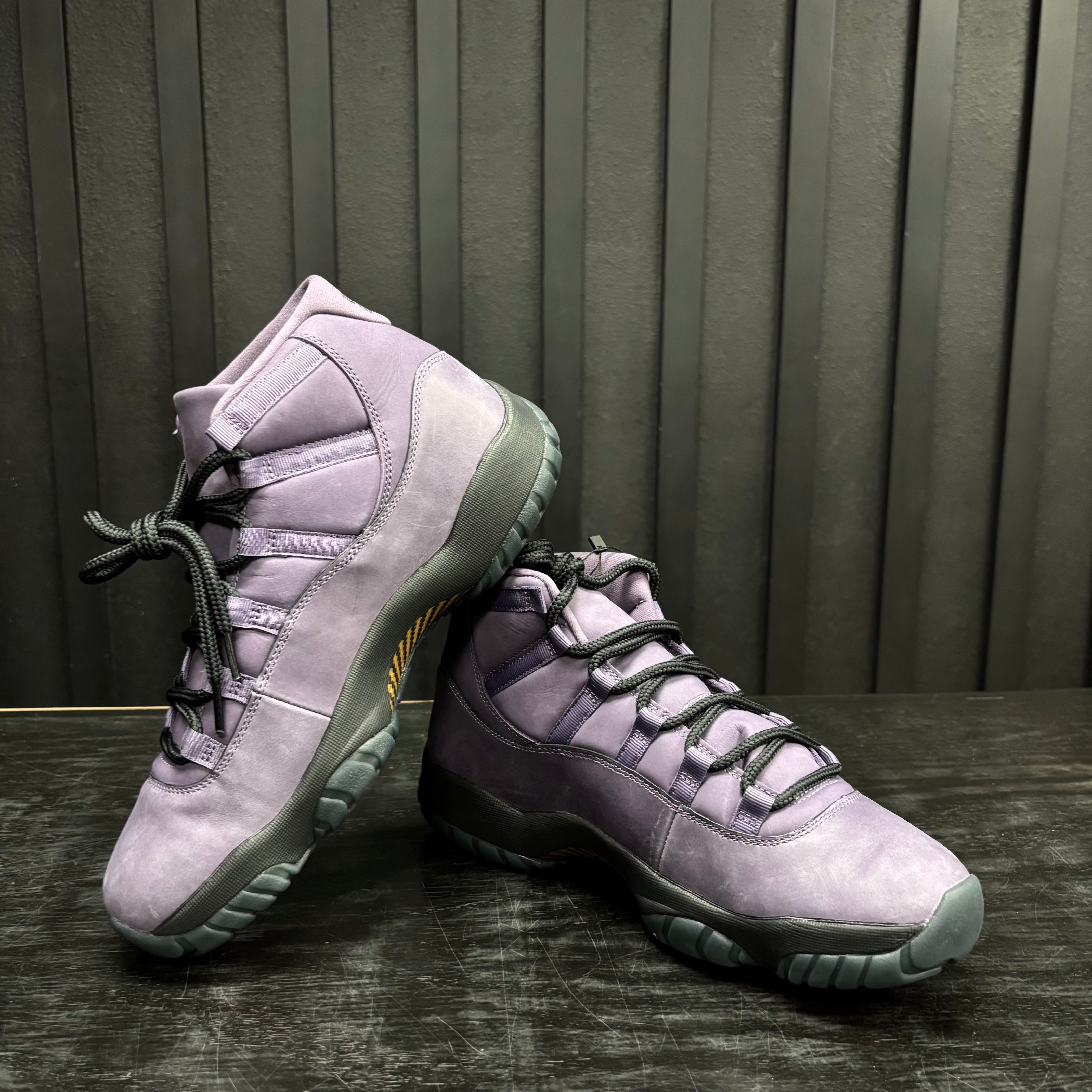 Jordan 11 Retro Mojave - Used - 3872