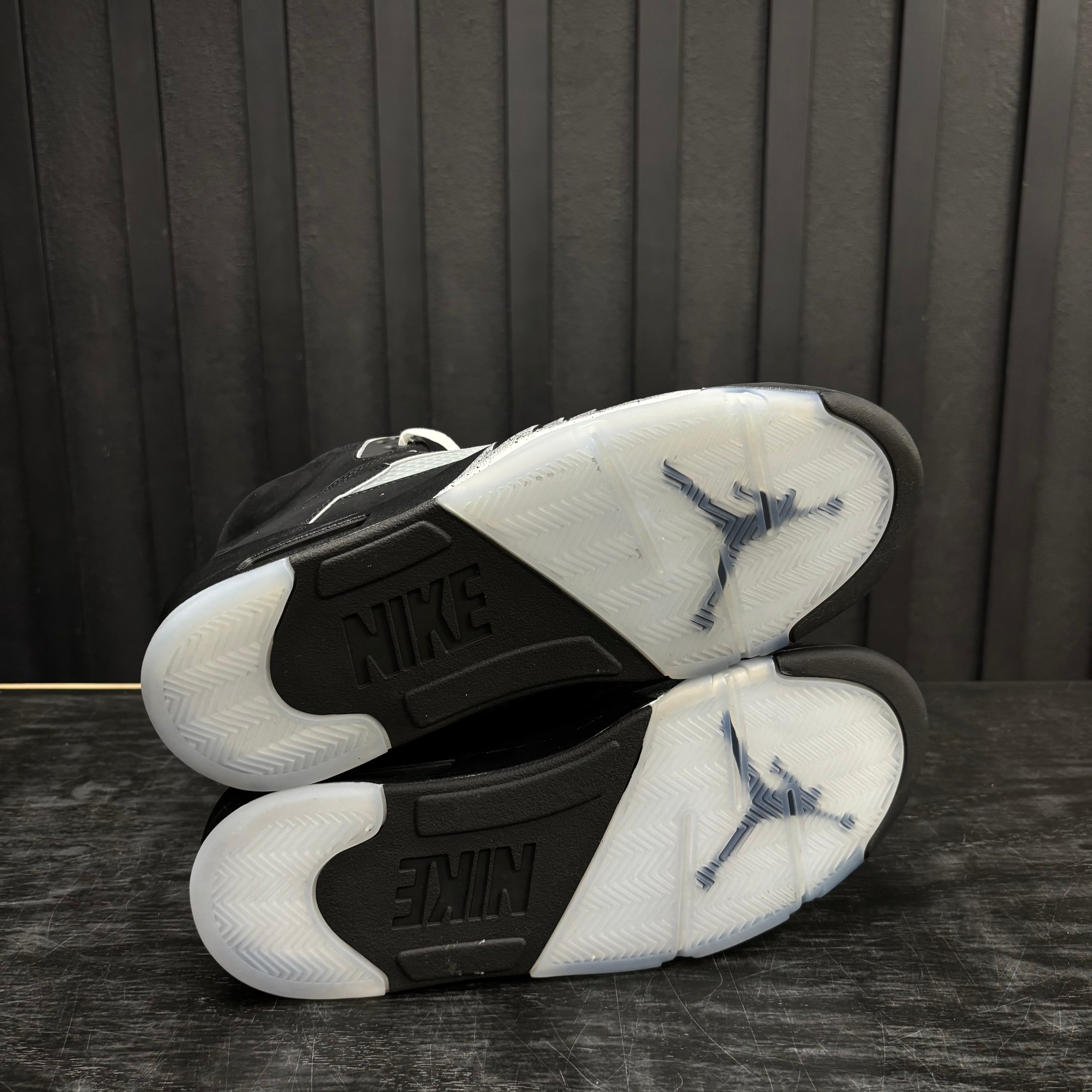 Jordan 5 Retro OG Black Metallic Reimagined - Used - 3822