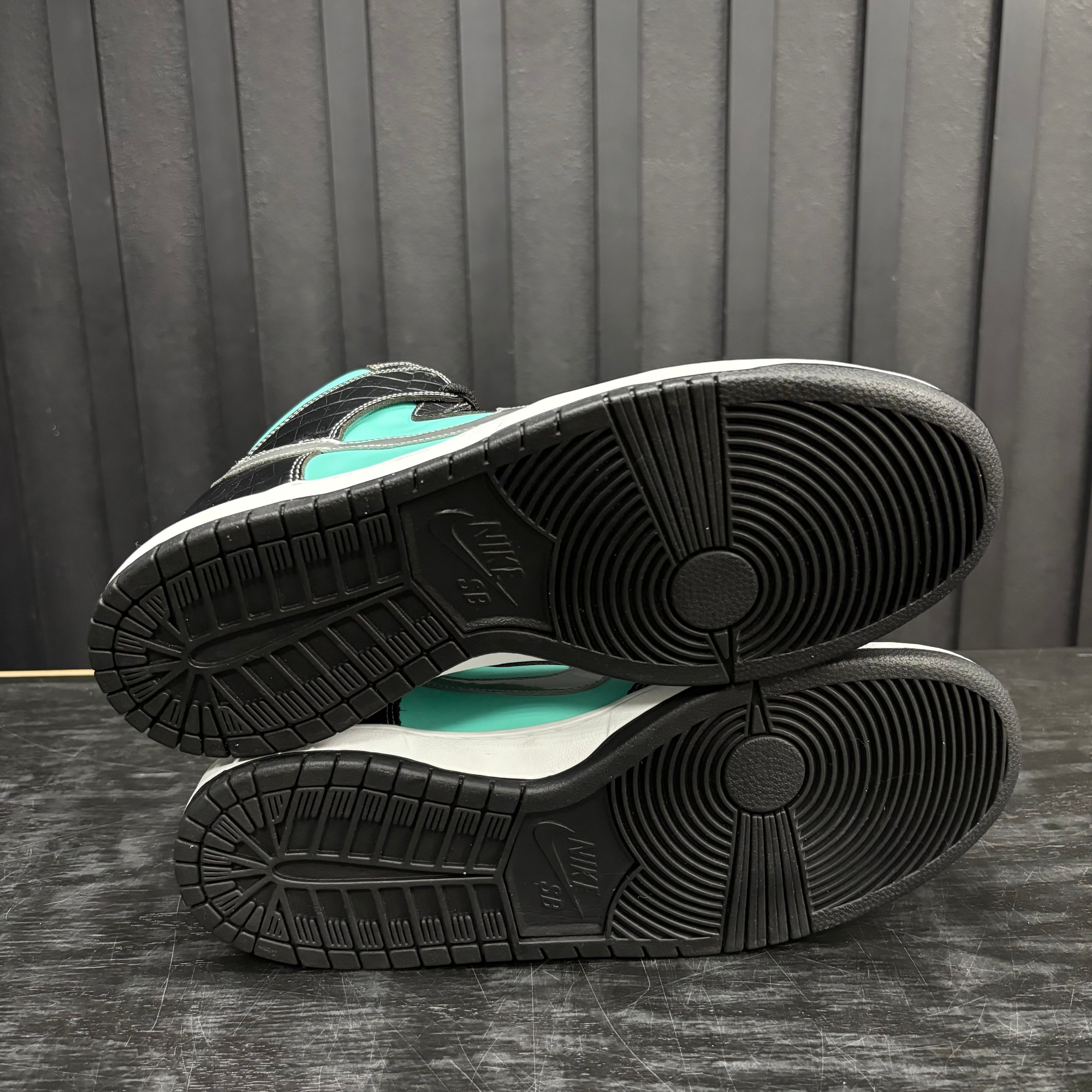Nike SB Dunk High Diamond Supply Co - Used - 3849