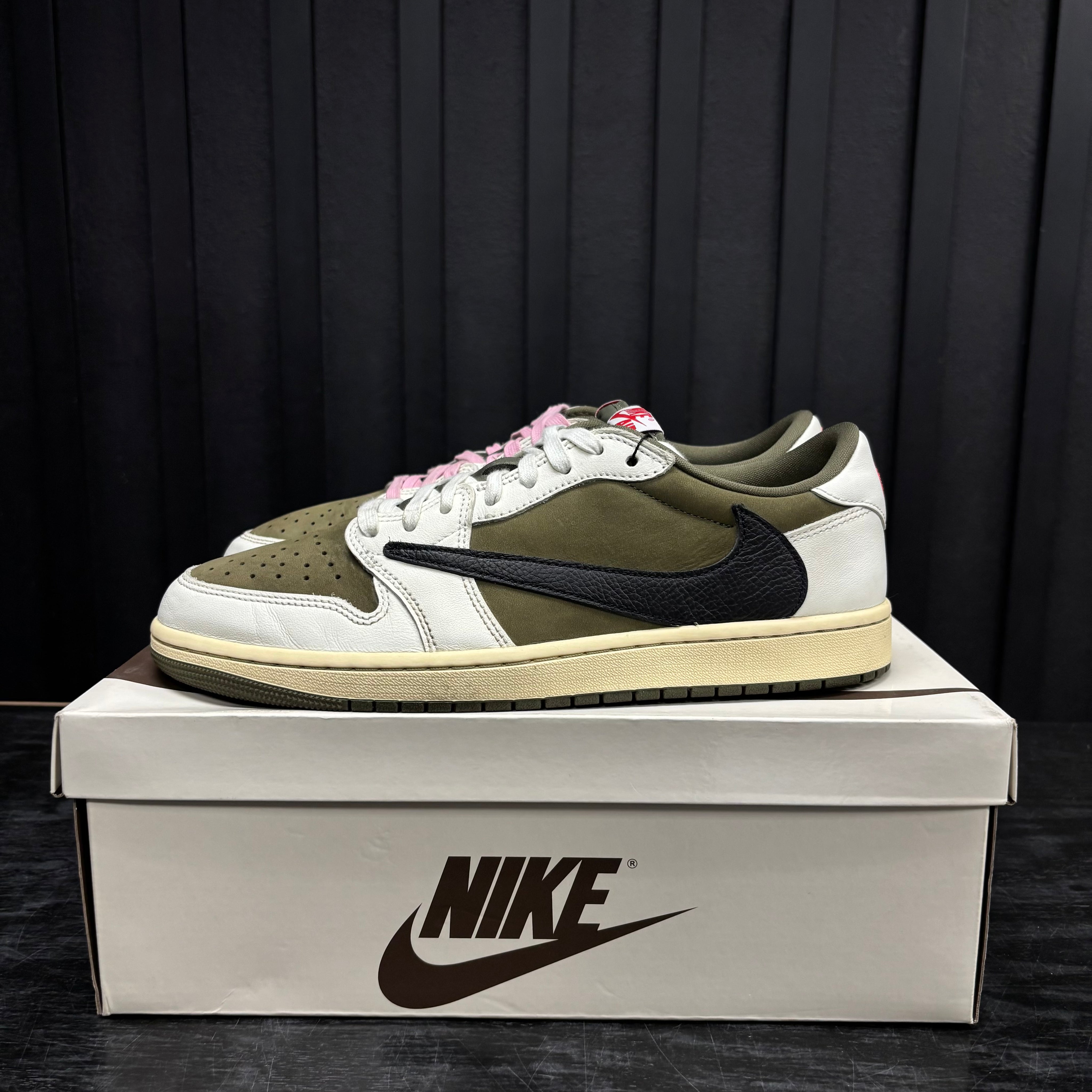 Jordan 1 Retro Low OG SP Travis Scott Medium Olive - Used - 1877