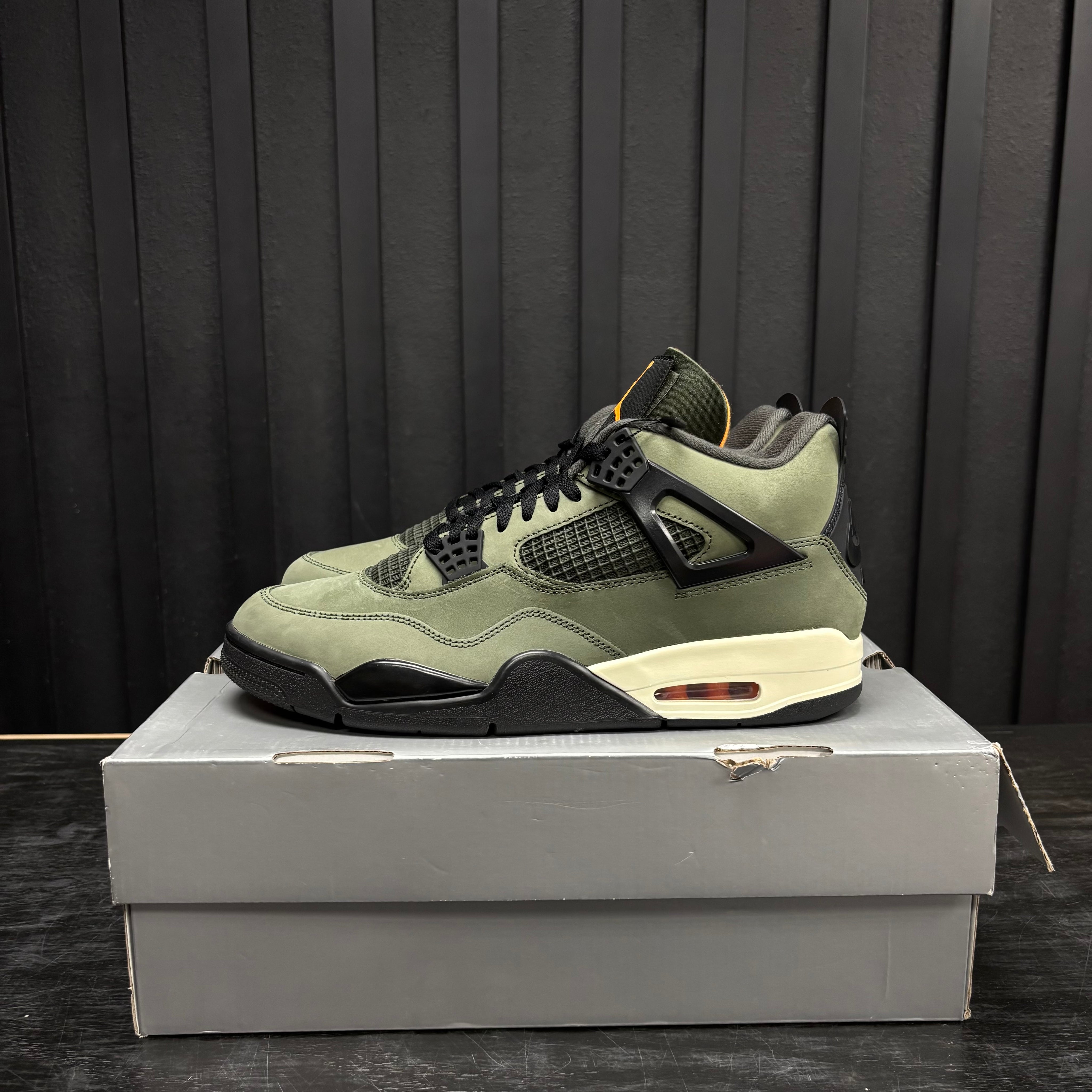 Jordan 4 Retro OG SP Undefeated (2025) - Used - 3820
