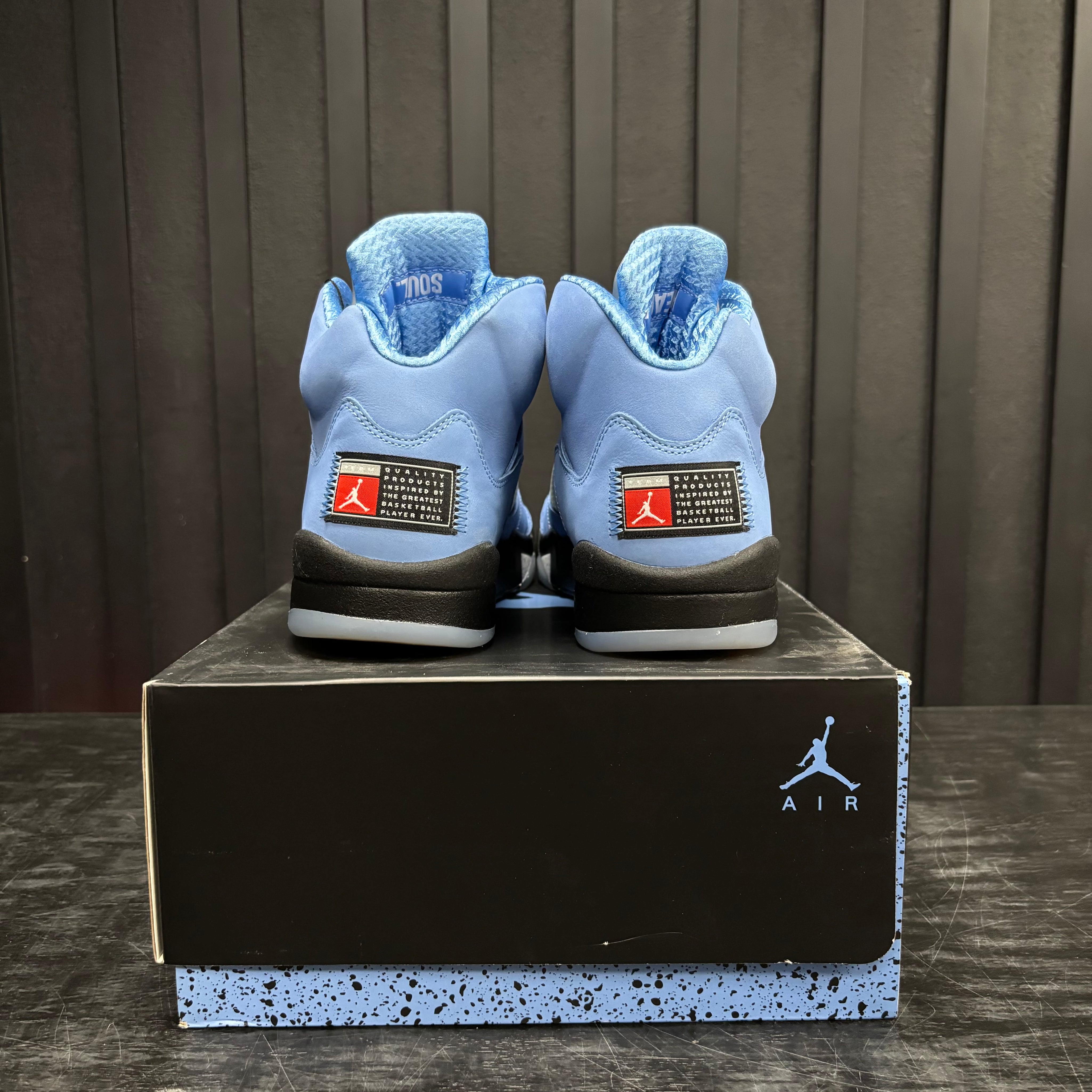 Jordan 5 Retro UNC University Blue - Used - 3800