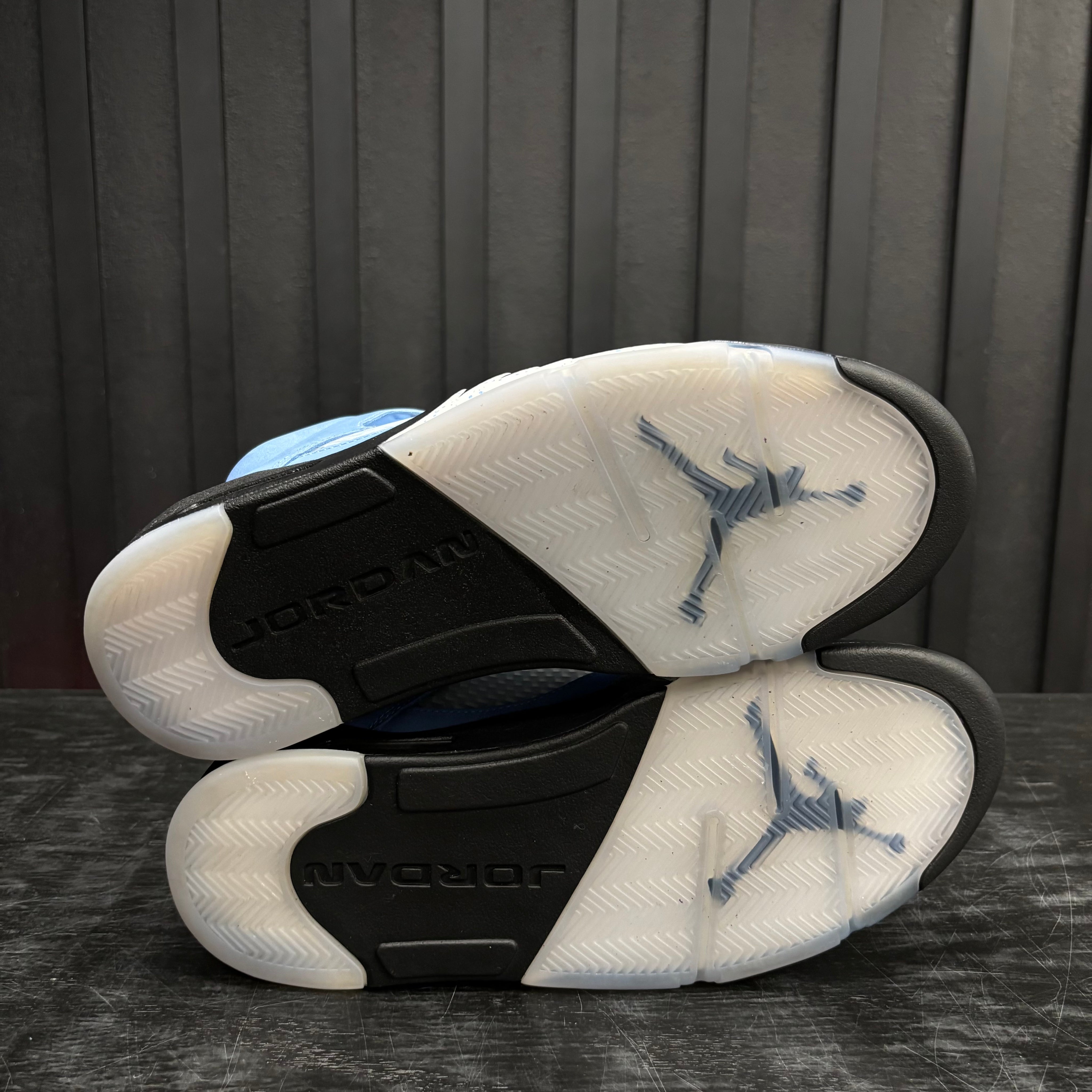 Jordan 5 Retro UNC University Blue - Used - 3800