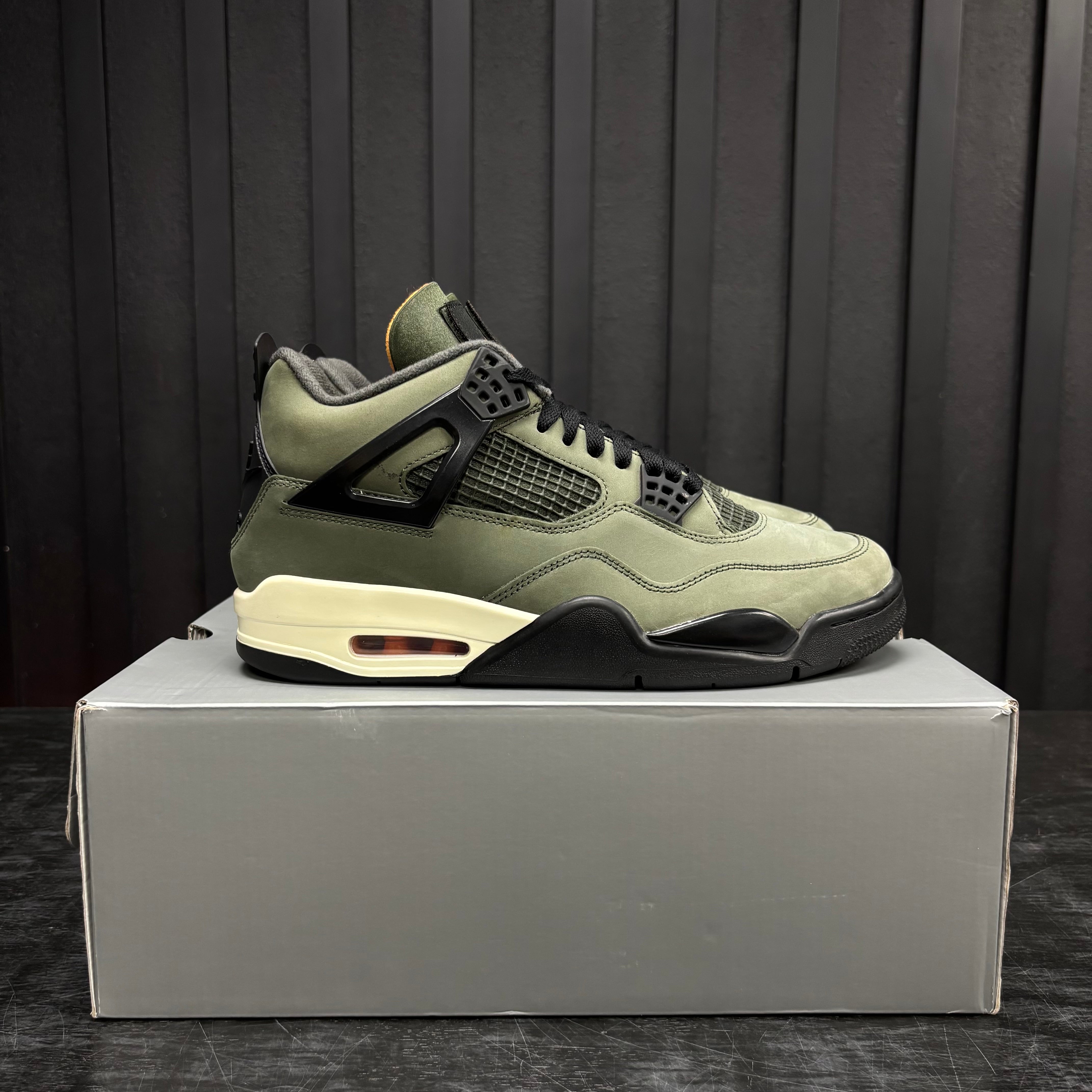 Jordan 4 Retro OG SP Undefeated (2025) - Used - 3874