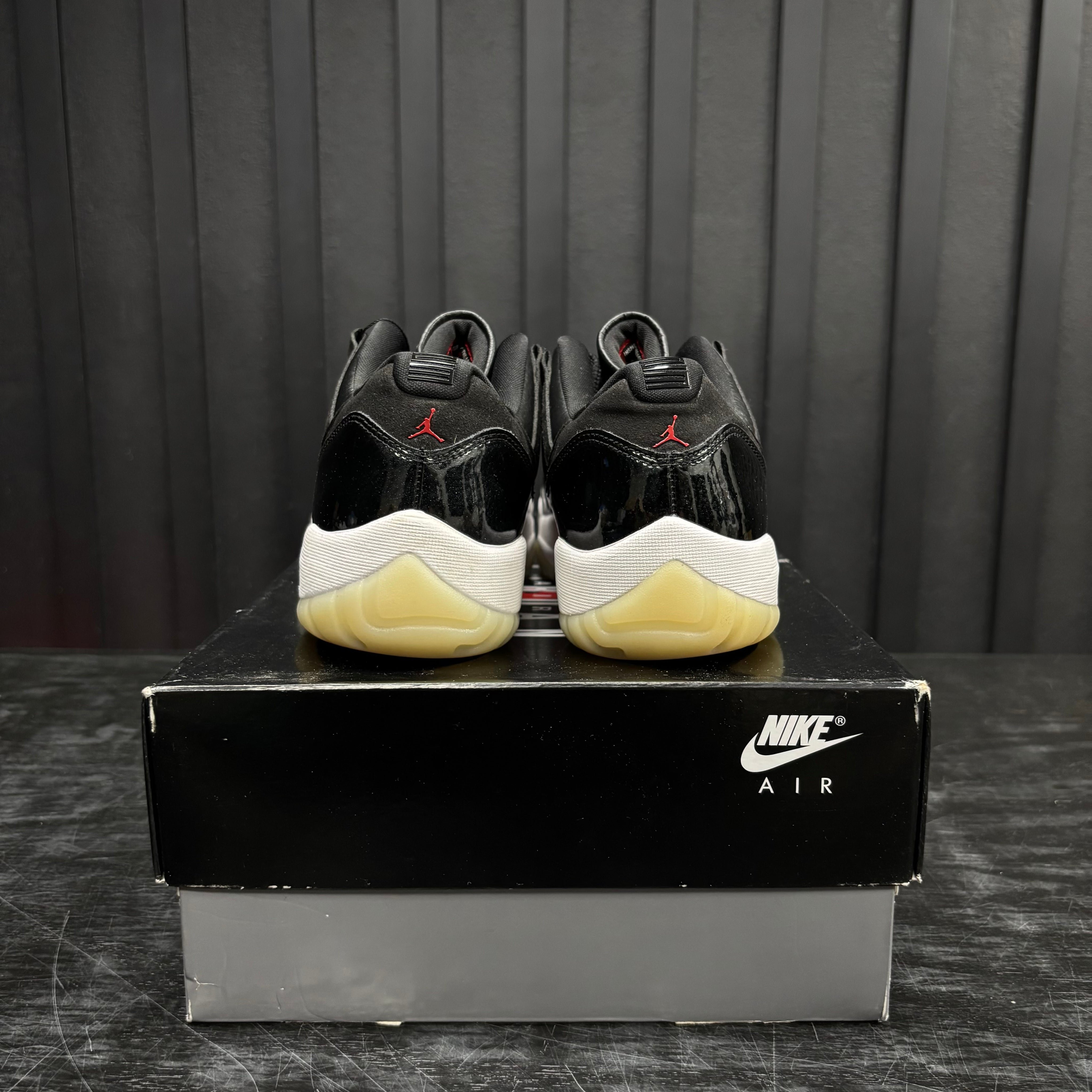 Jordan 11 Retro Low 72-10 - Used - 1867