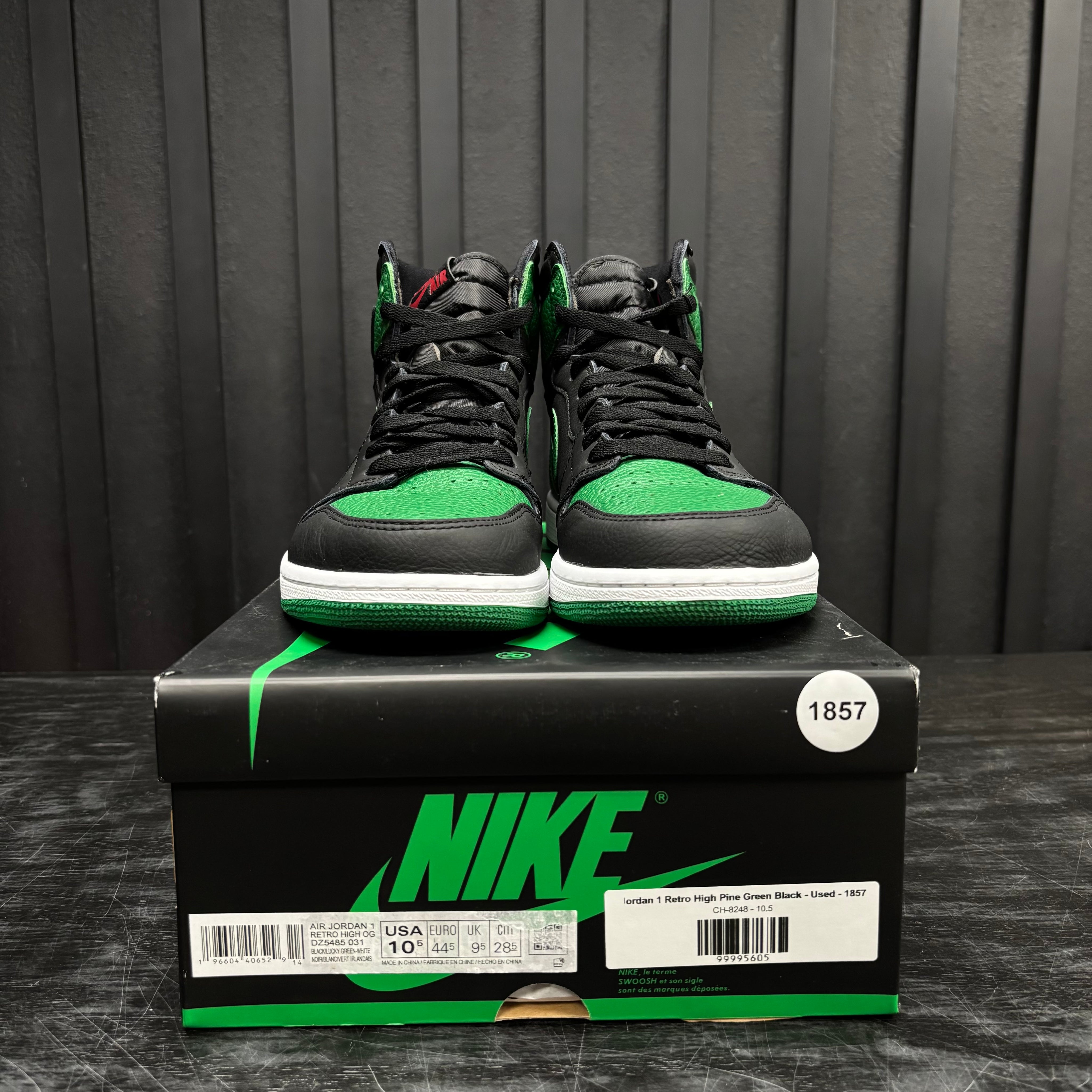 Jordan 1 Retro High Pine Green Black - Used - 1857