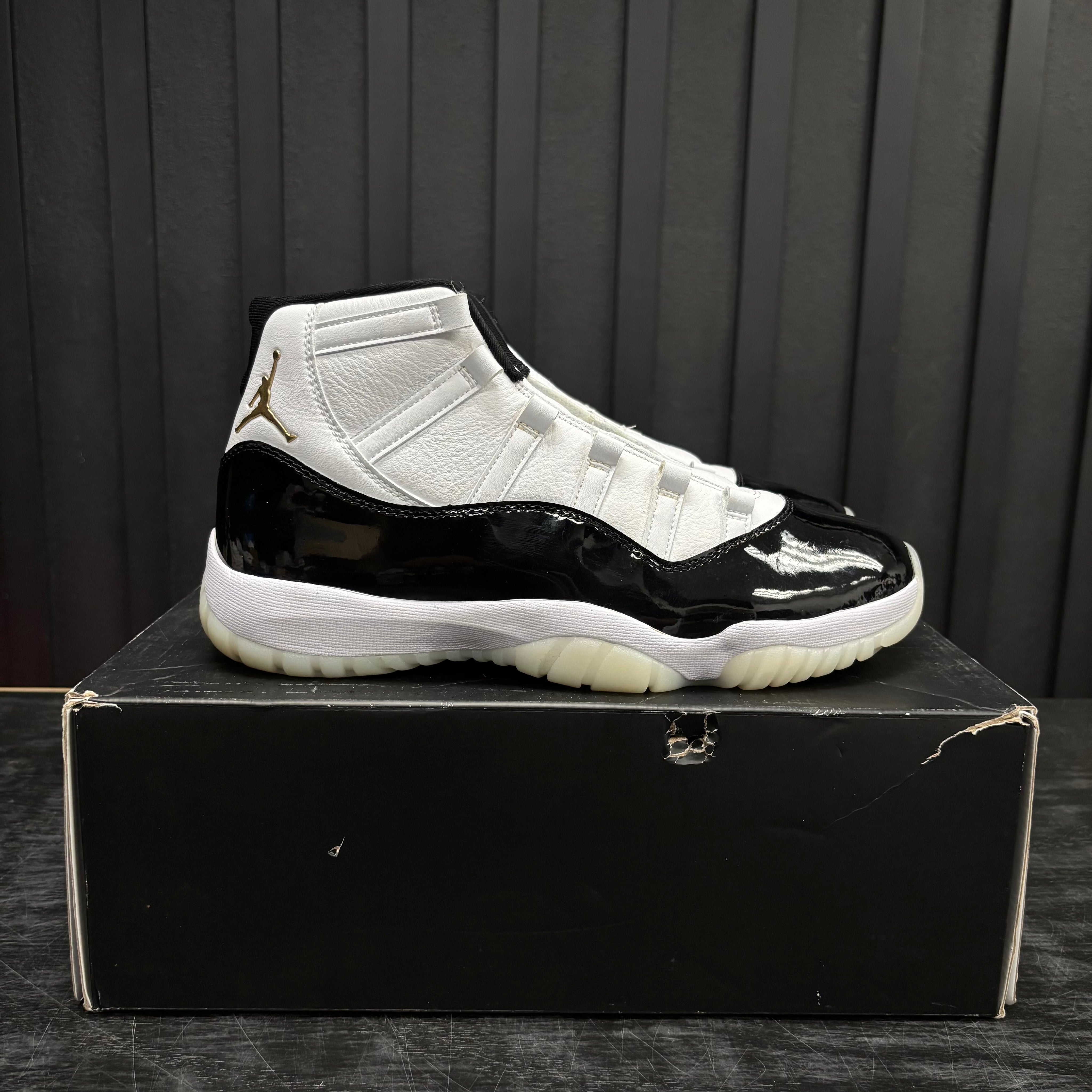 Jordan 11 Retro DMP Gratitude (2023) - Used - 1876