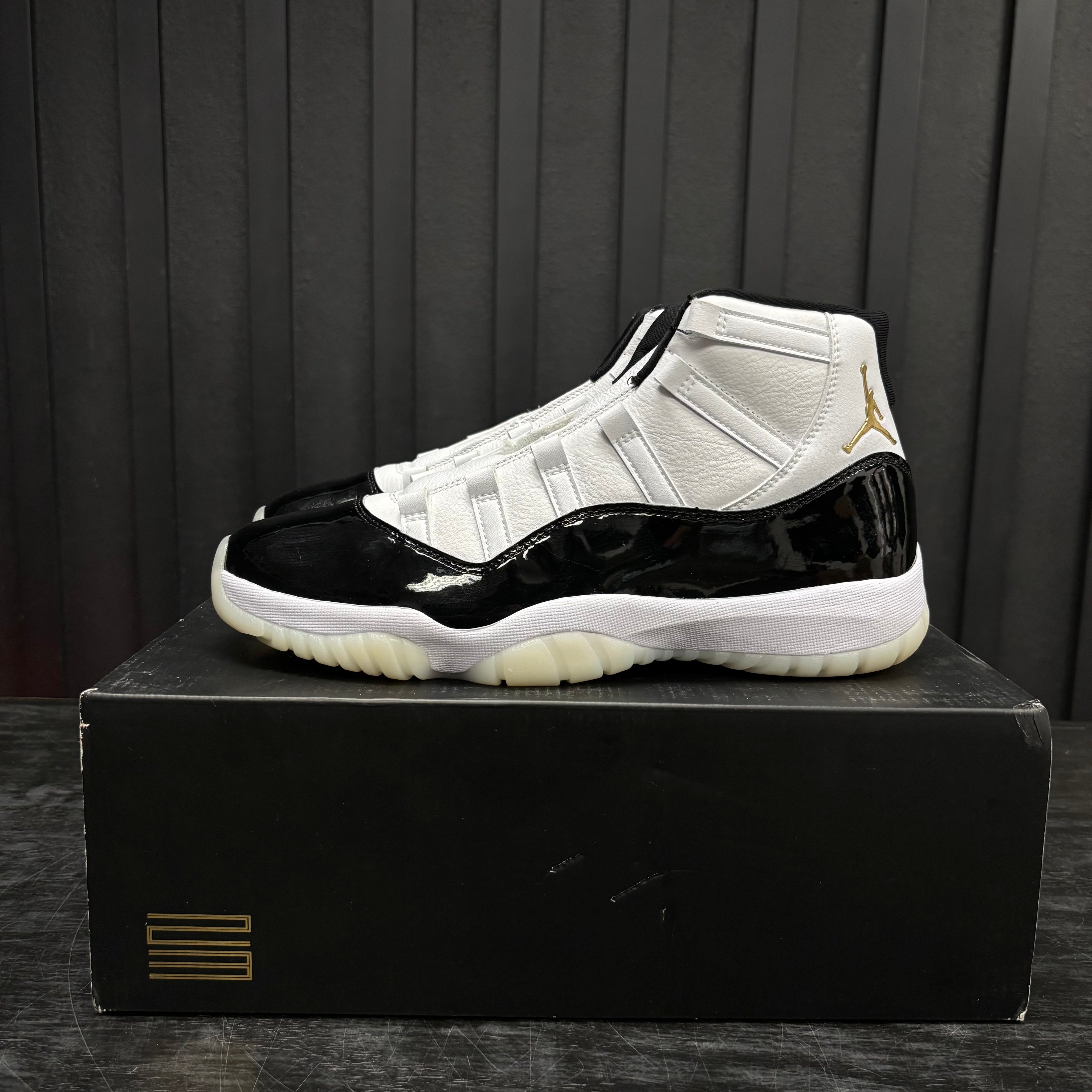 Jordan 11 Retro DMP Gratitude (2023) - Used - 1876
