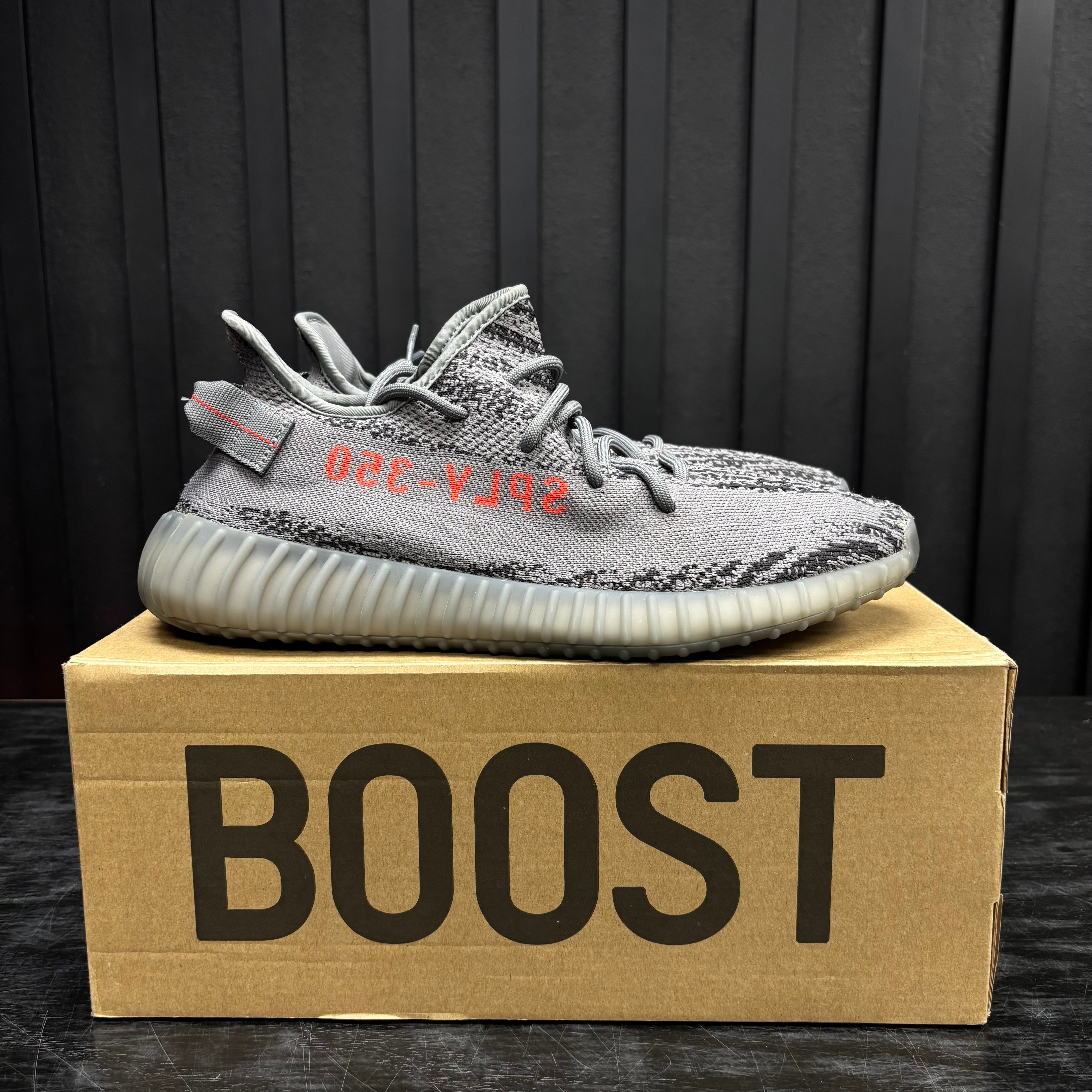 adidas Yeezy Boost 350 V2 Beluga 2.0 - Used