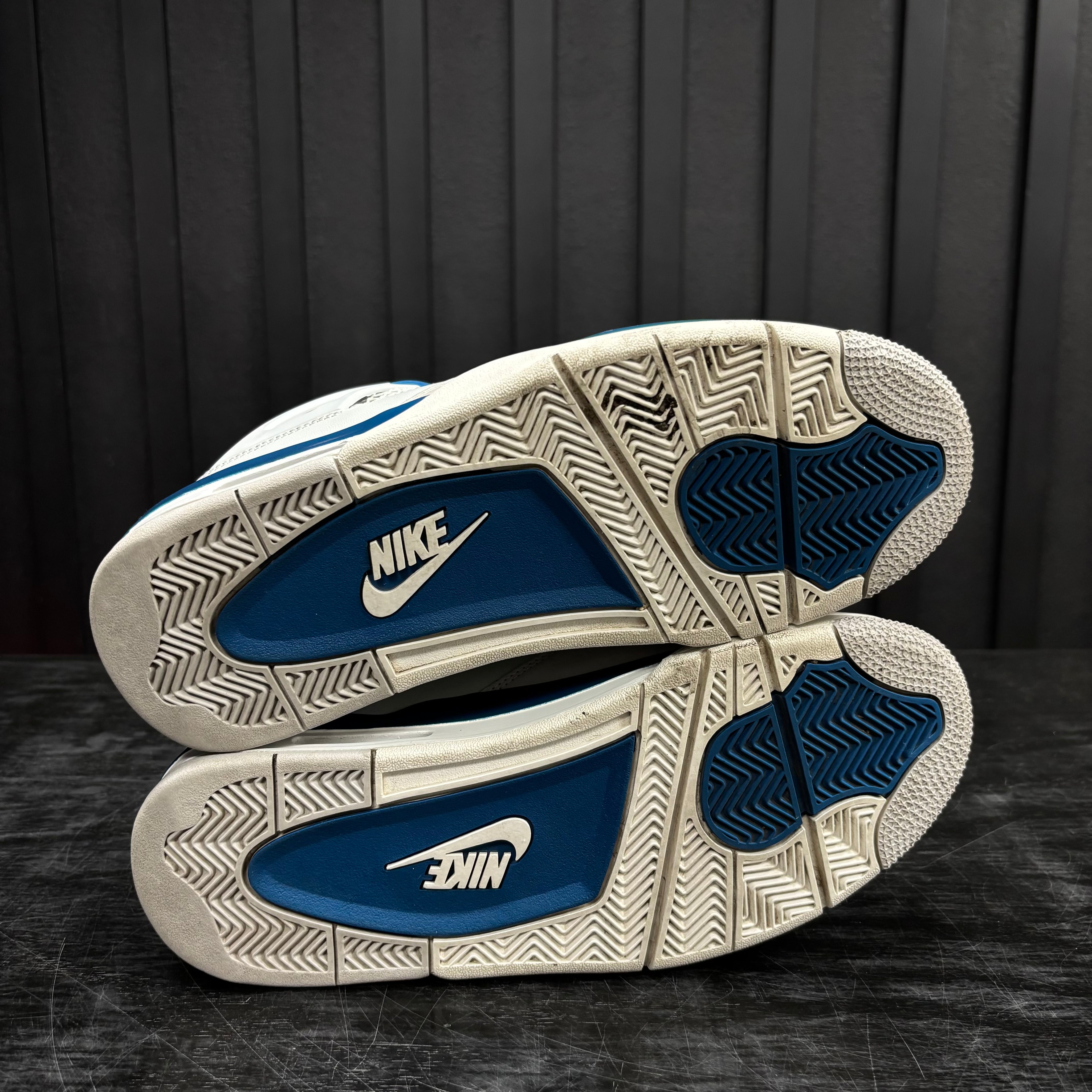 Jordan 4 Retro Military Blue (2024) - Used - 3804