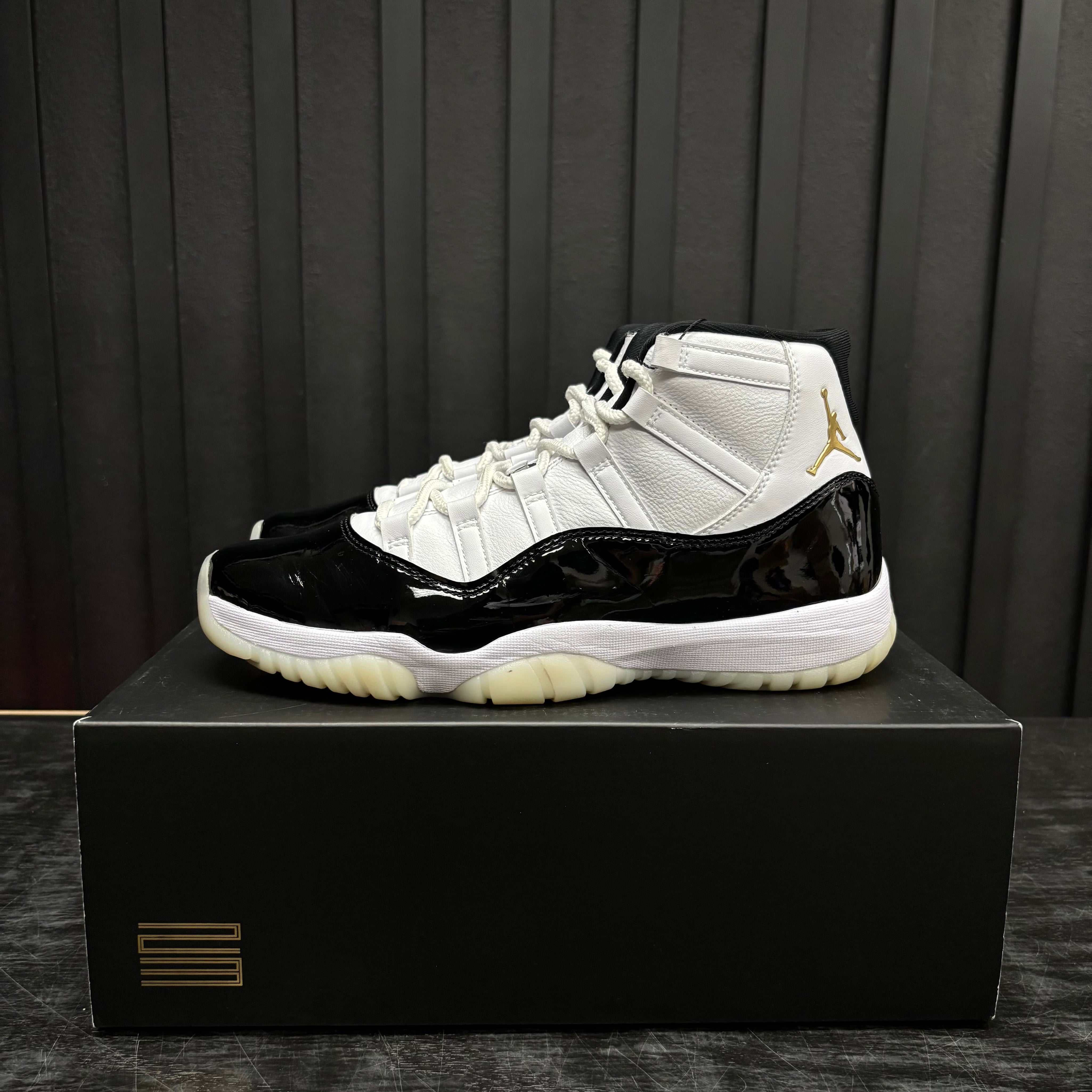 Jordan 11 Retro DMP Gratitude (2023) - Used - 1869