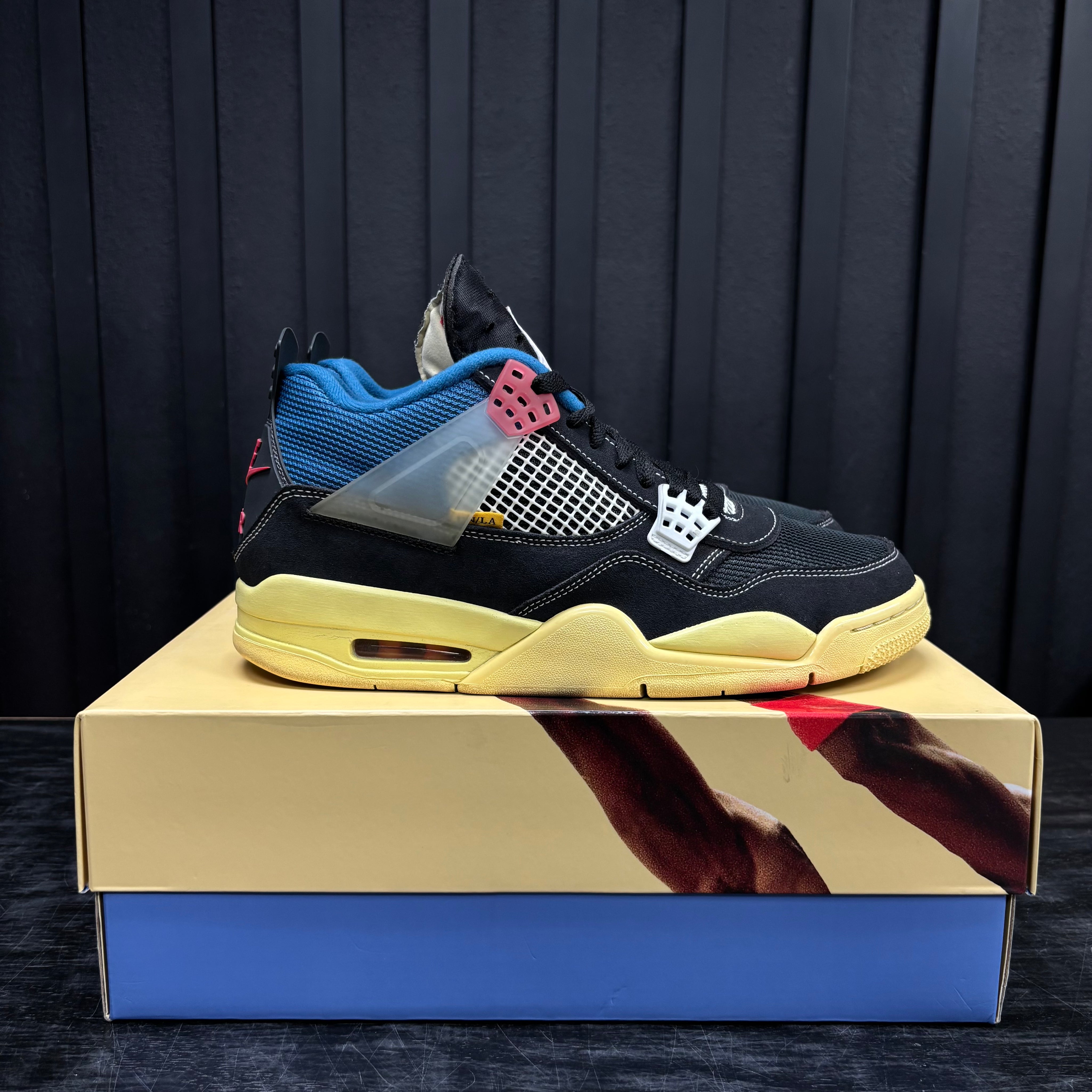 Jordan 4 Retro Union Off Noir - Used - 1853
