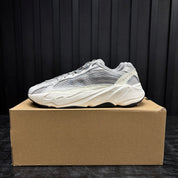 adidas Yeezy Boost 700 V2 Static - Used - 3792