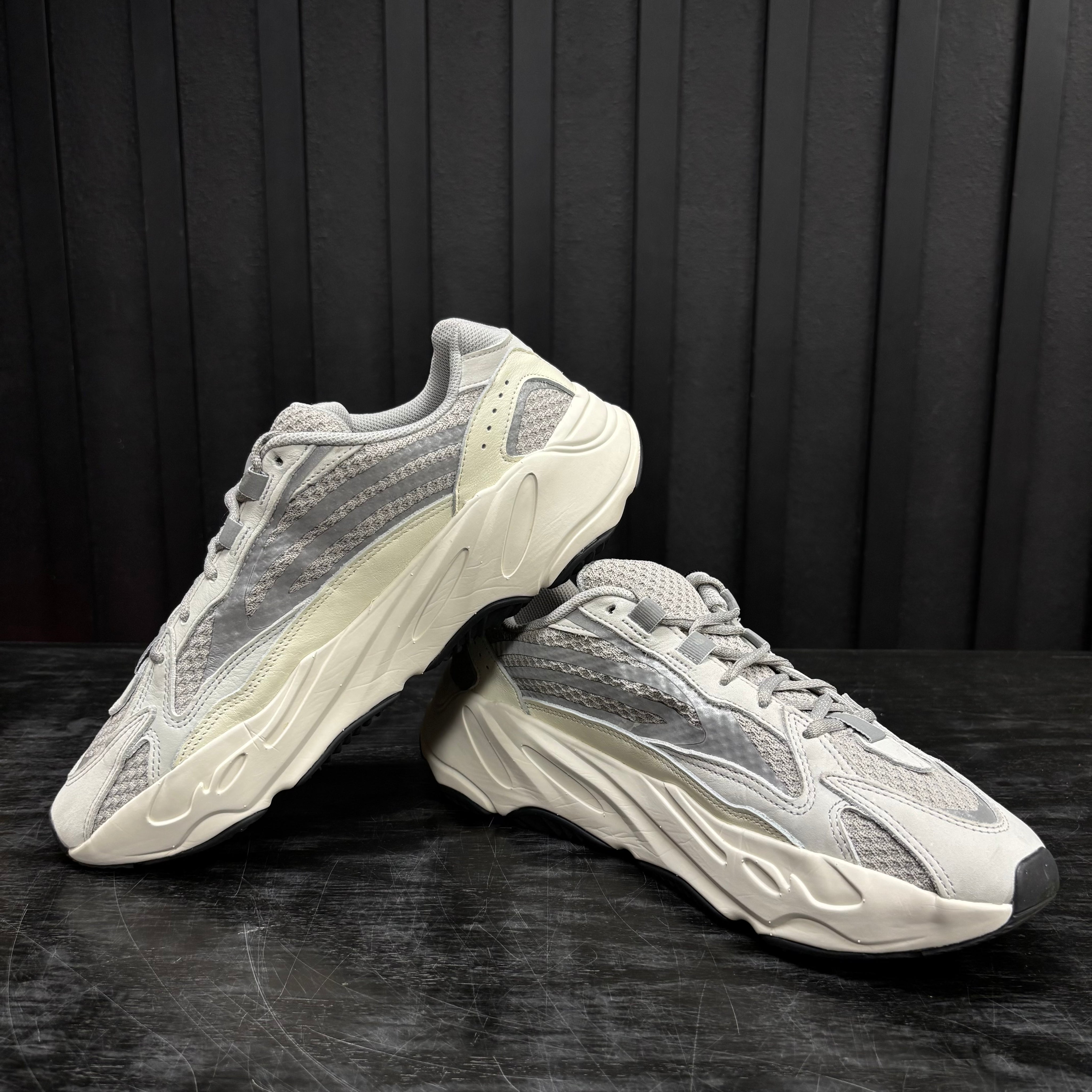 adidas Yeezy Boost 700 V2 Static - Used - 3792