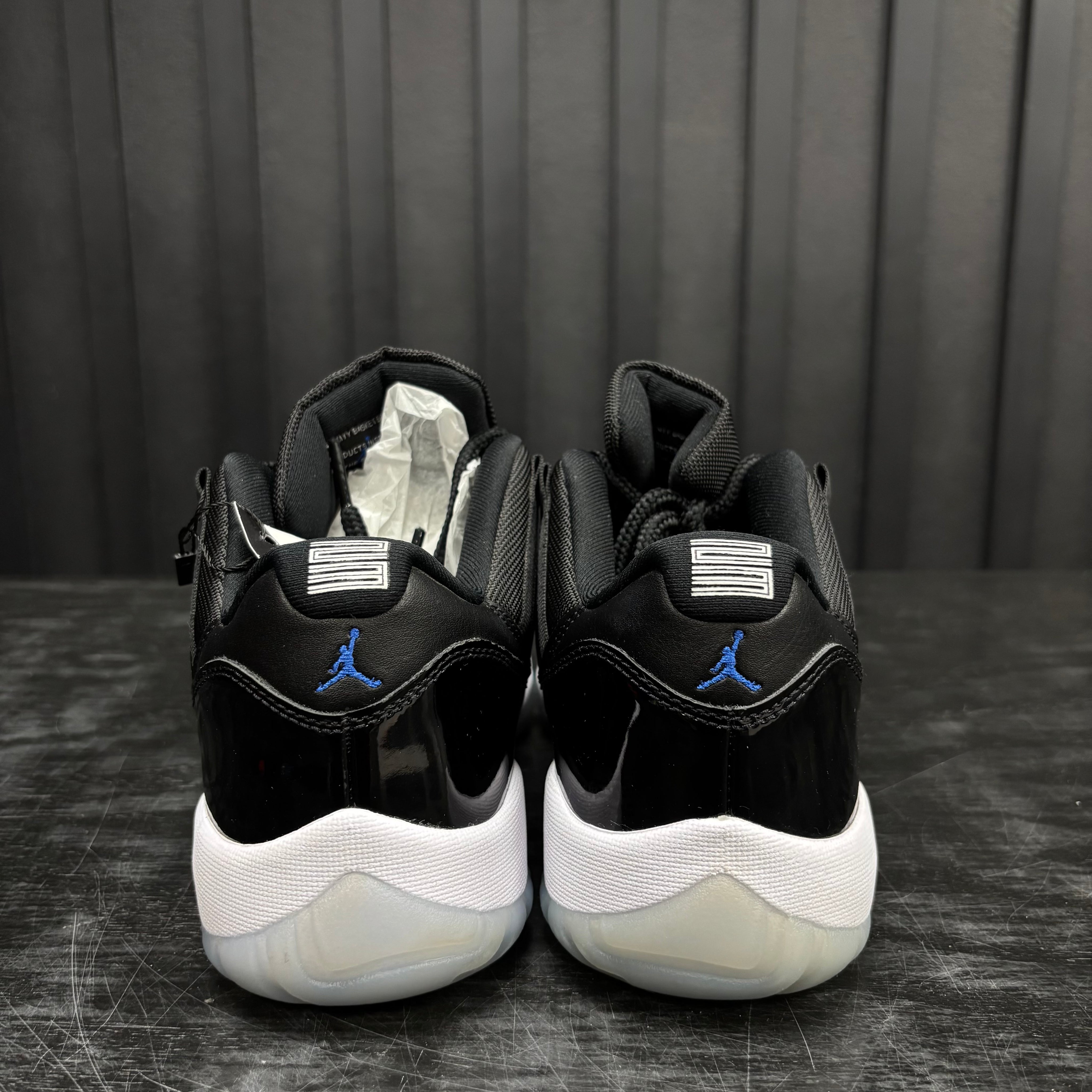 Jordan 11 Retro Low Space Jam - Used - 3878