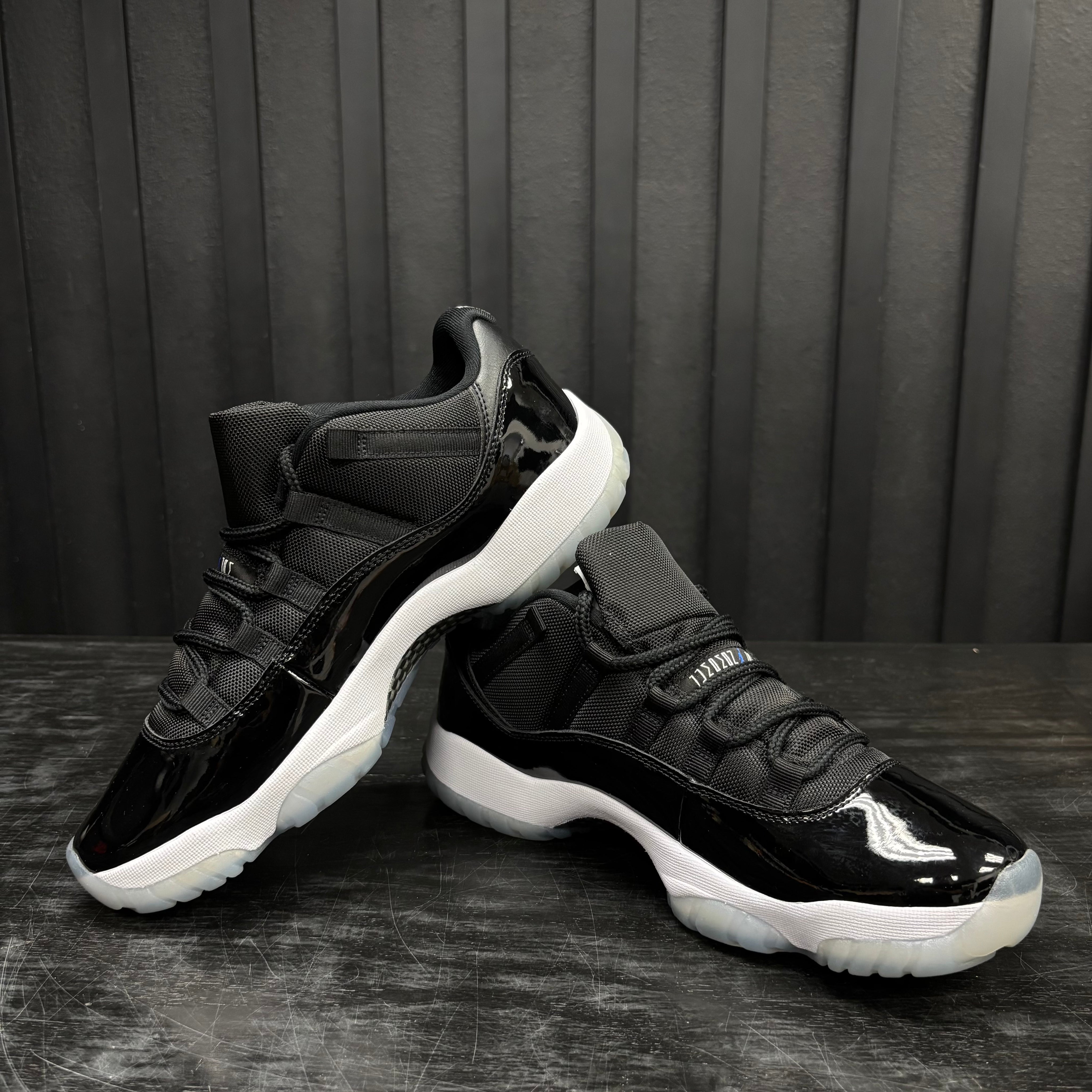 Jordan 11 Retro Low Space Jam - Used - 3878