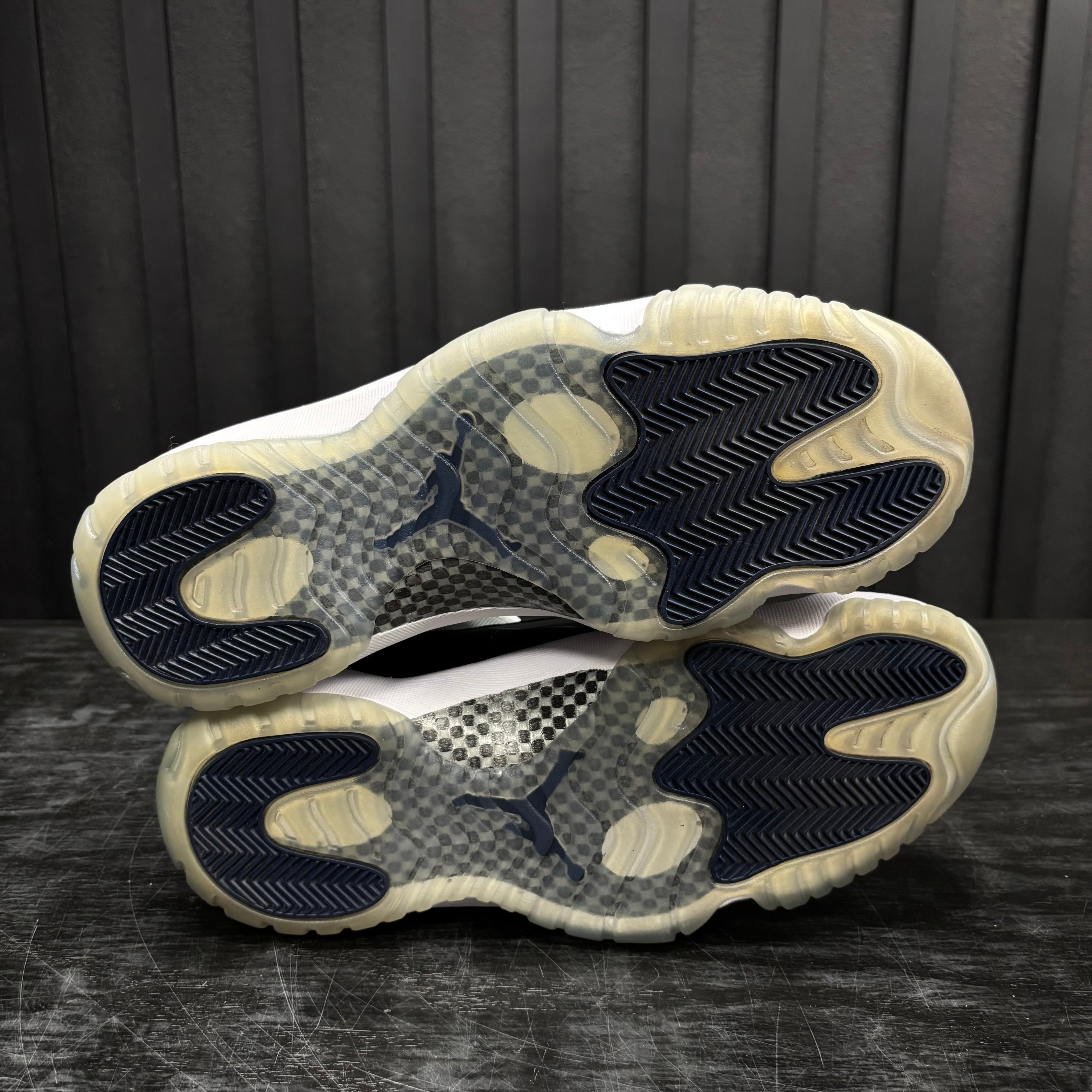 Jordan 11 Retro Low Georgetown - Used - 3871