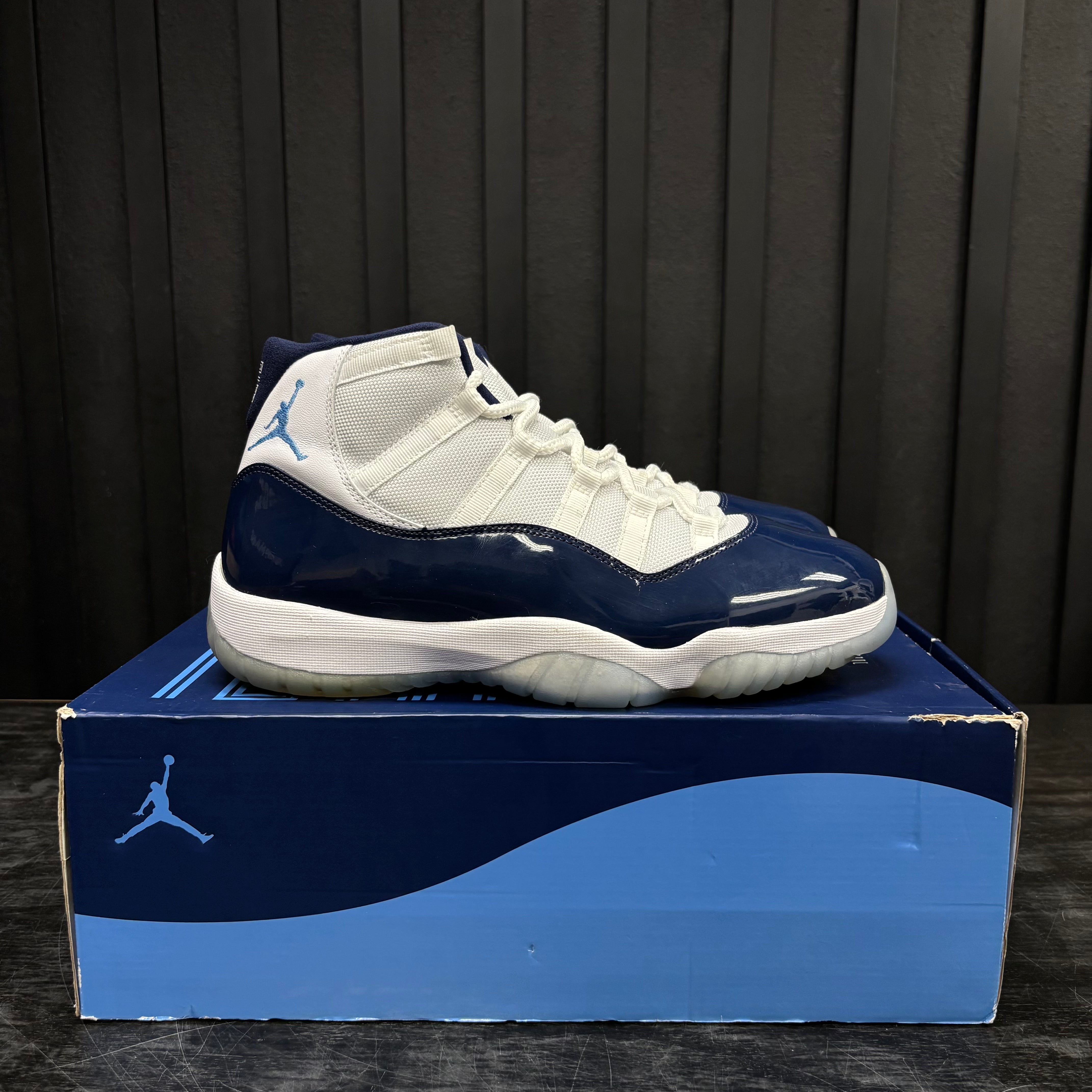 Jordan 11 Retro  UNC Win Like 82 - Used - 1904