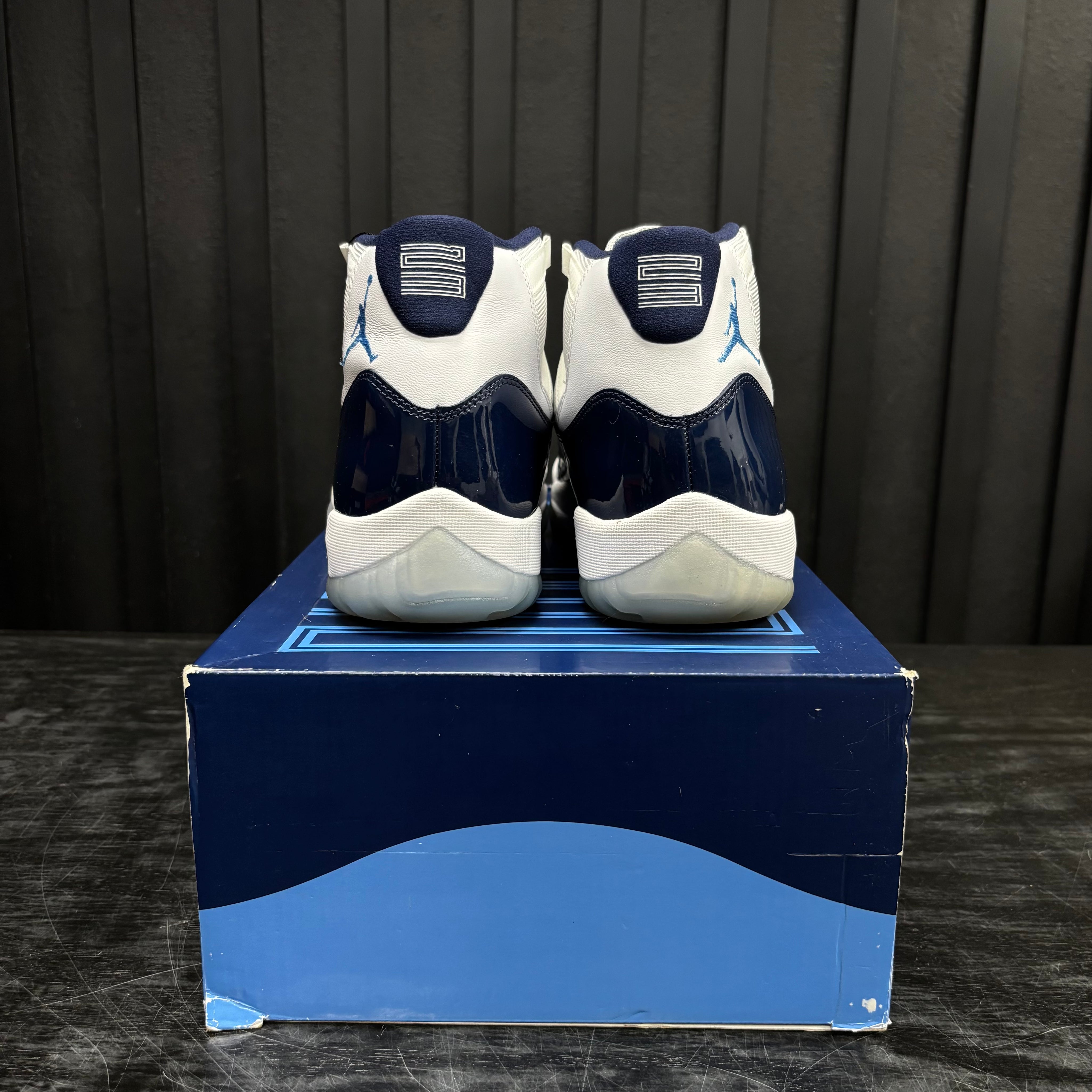 Jordan 11 Retro  UNC Win Like 82 - Used - 1904
