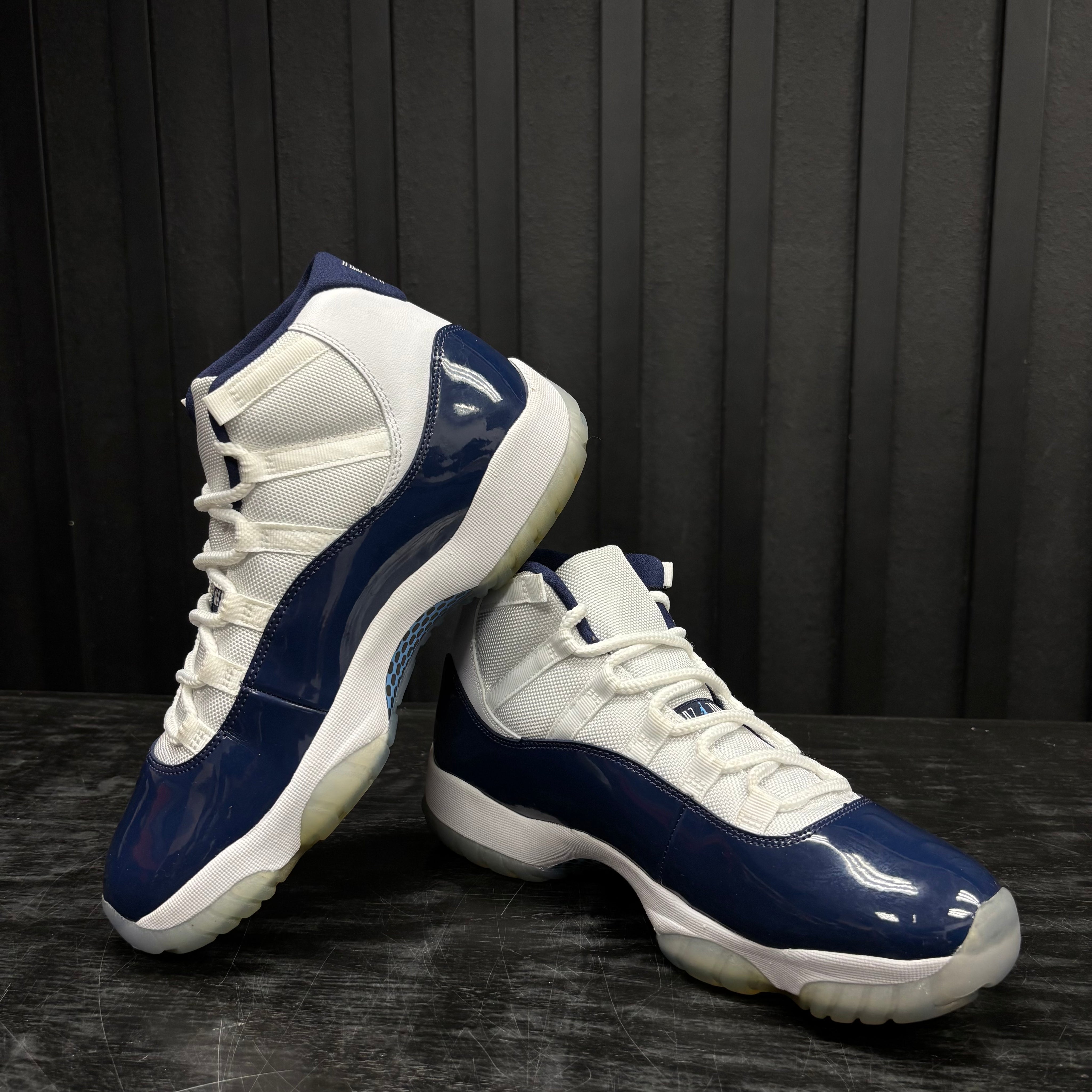 Jordan 11 Retro  UNC Win Like 82 - Used - 1904