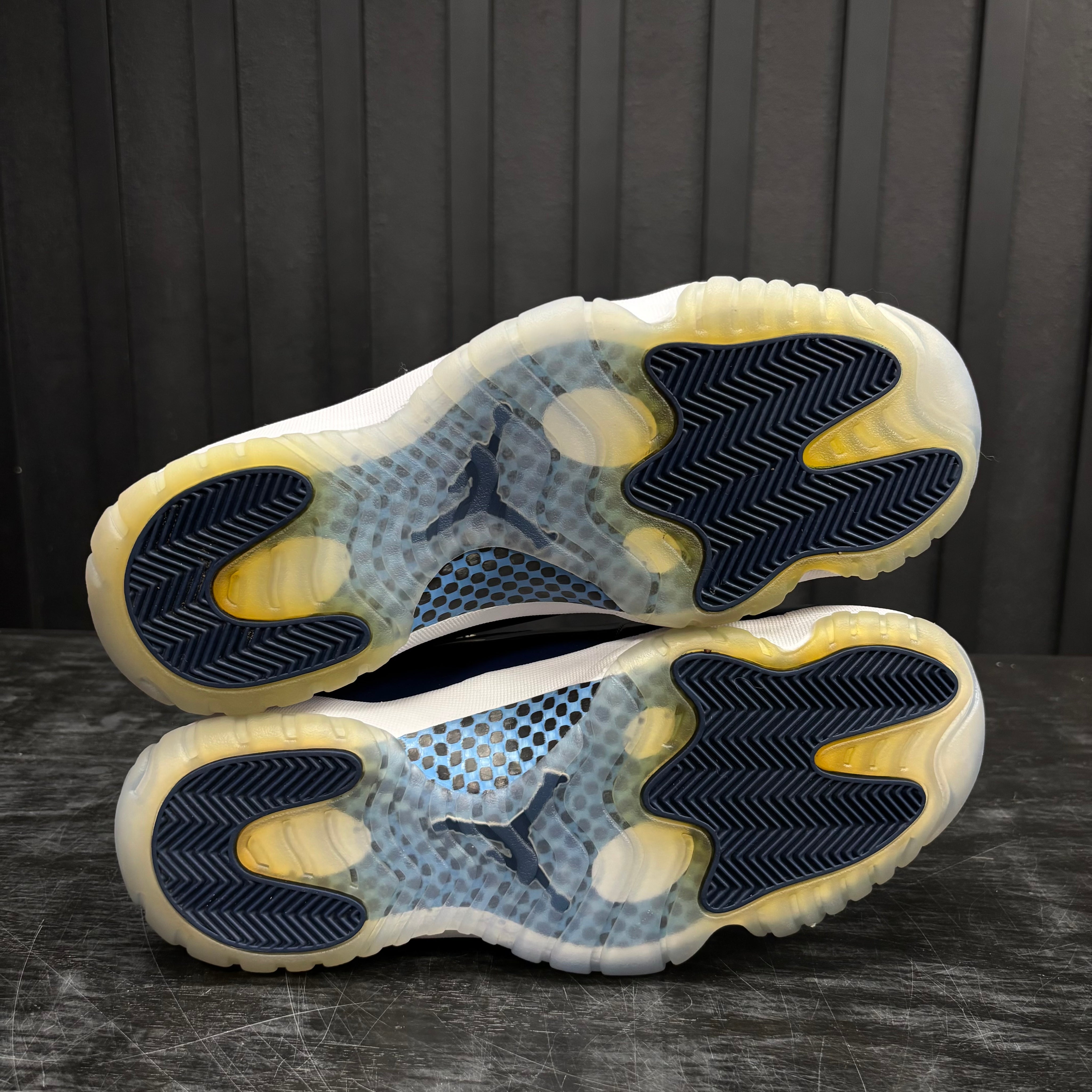 Jordan 11 Retro  UNC Win Like 82 - Used - 1904
