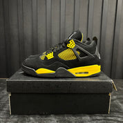 Jordan 4 Retro Thunder (2023) - Used - 1893