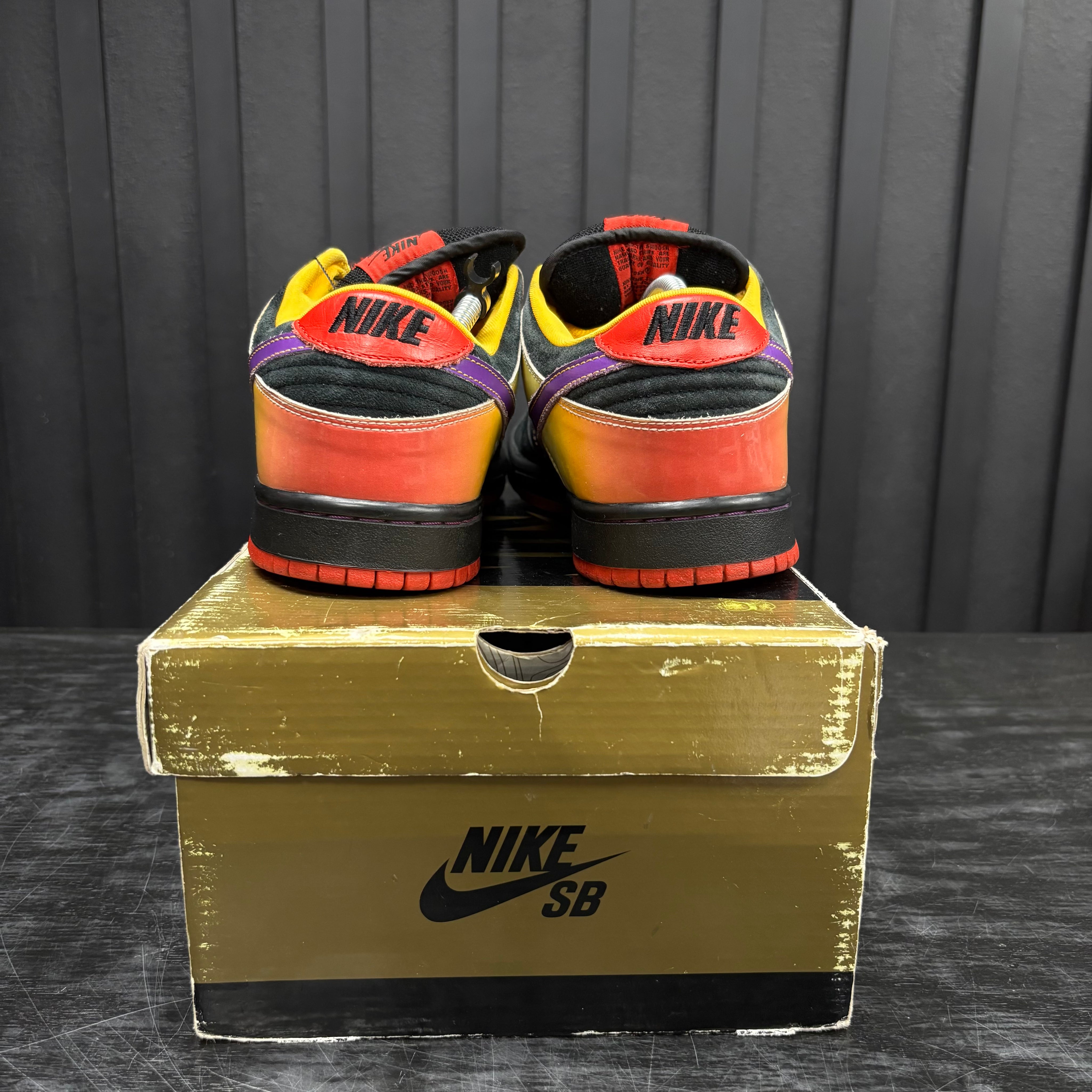 Nike SB Dunk Low Appetite for Destruction - Used - 1900