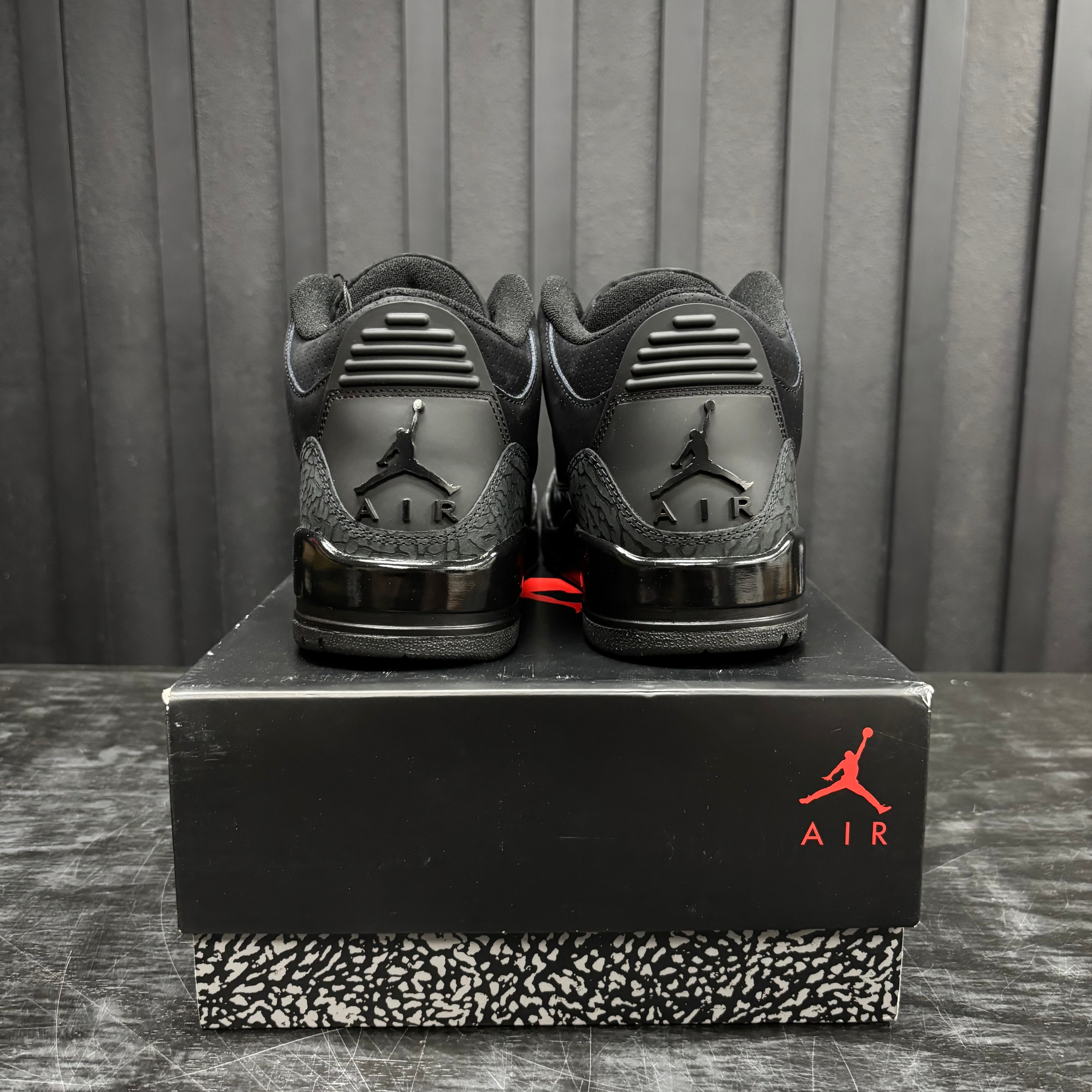 Jordan 3 Retro Black Cat (2025) - Used - 1905