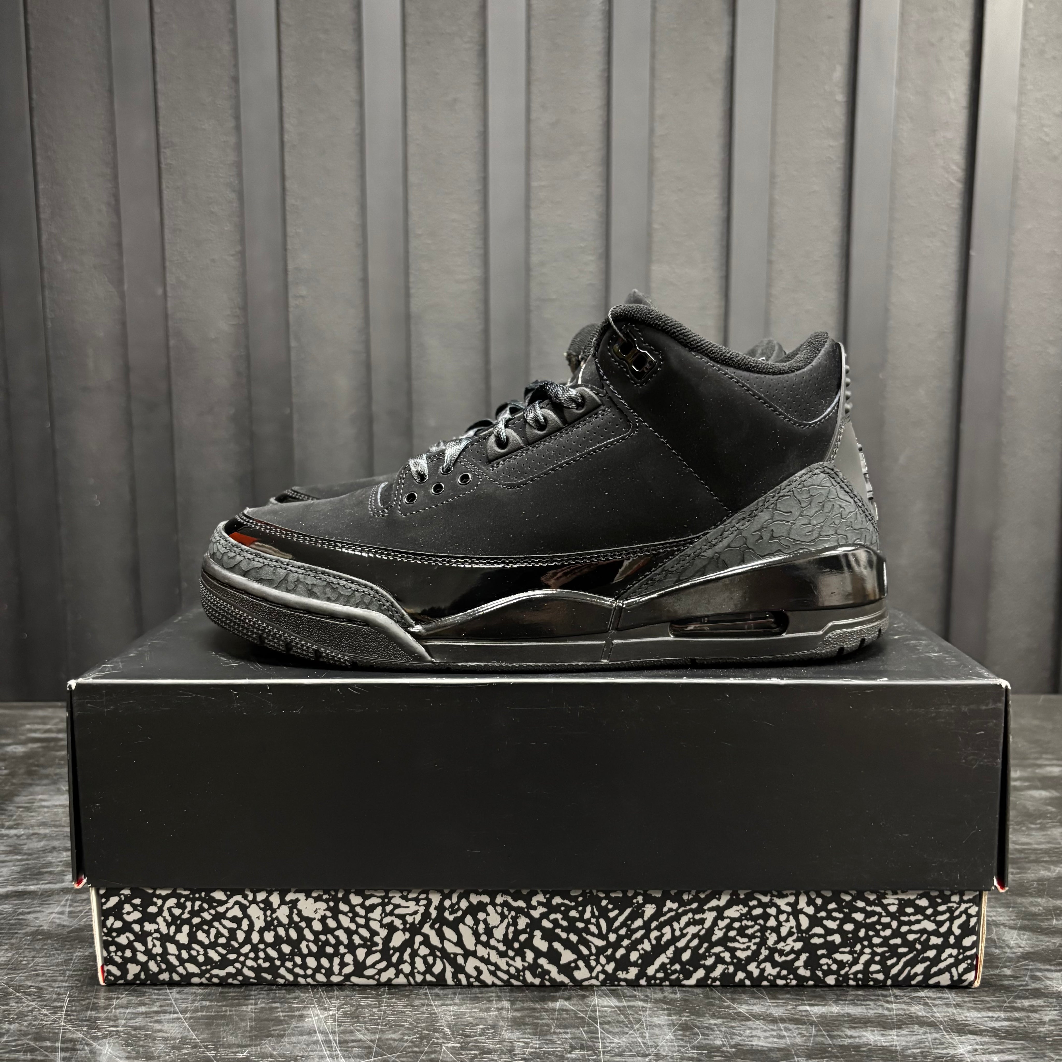 Jordan 3 Retro Black Cat (2025) - Used - 1905