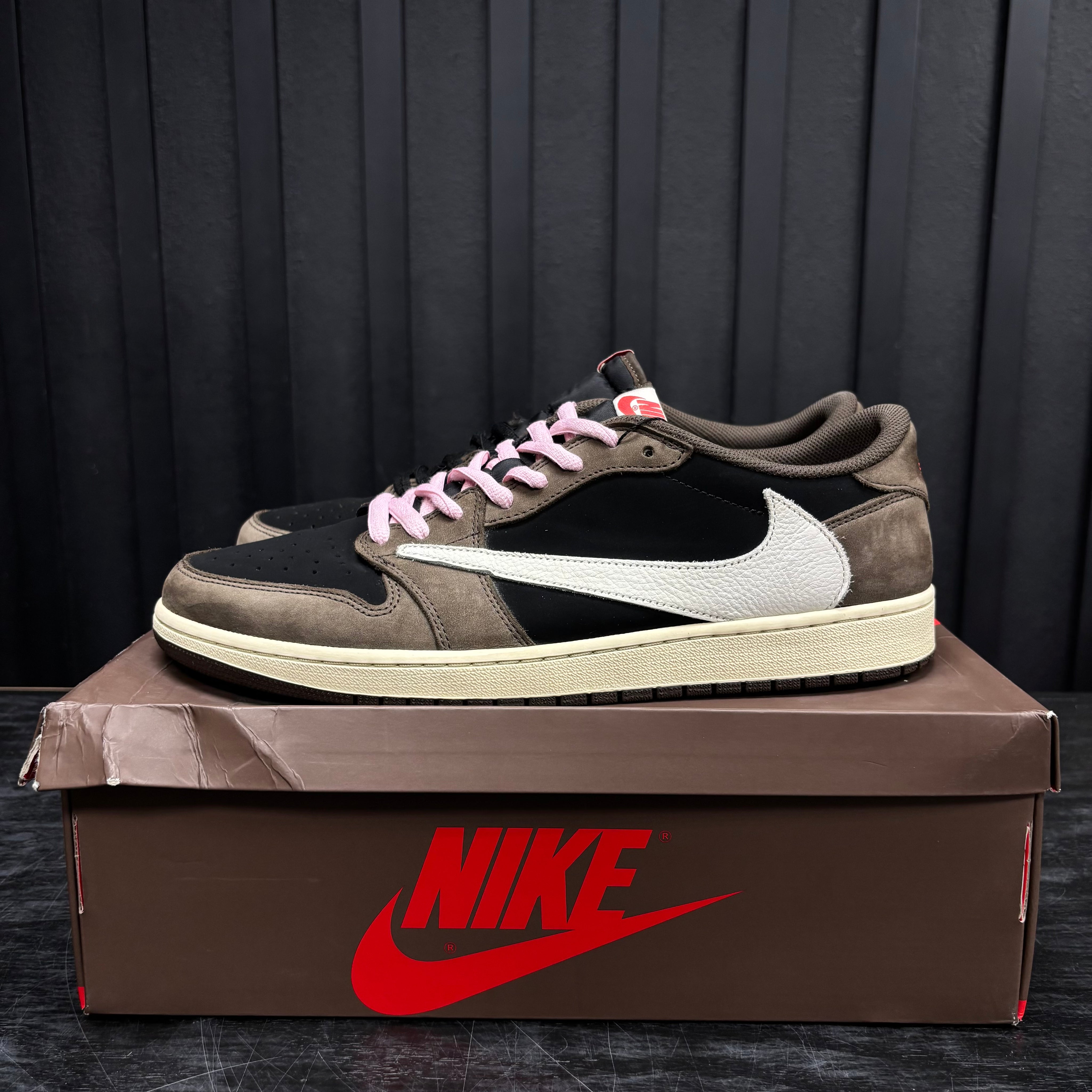 Jordan 1 Retro Low OG SP Travis Scott Mocha - Used - 1908
