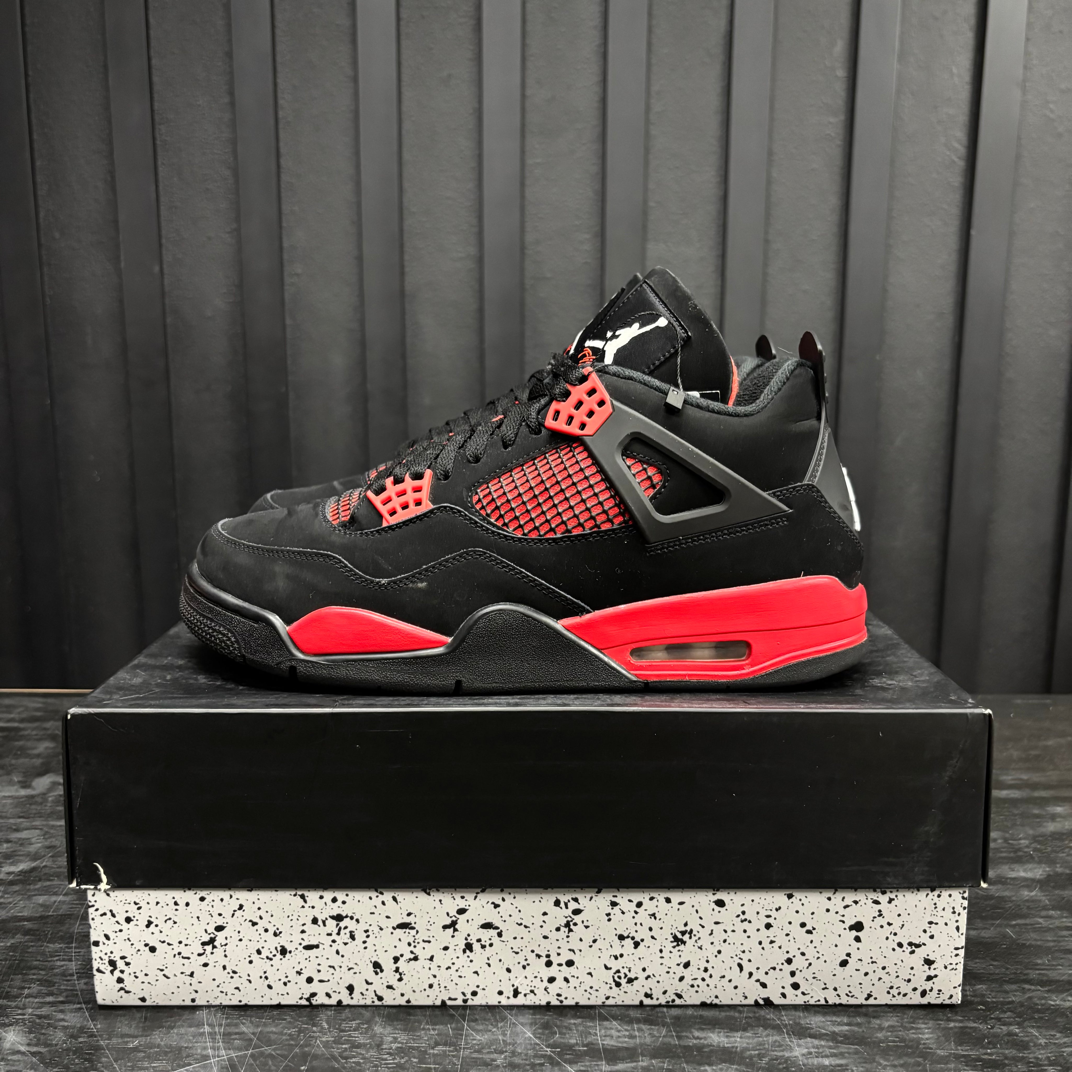 Jordan 4 Retro Red Thunder - Used - 1897
