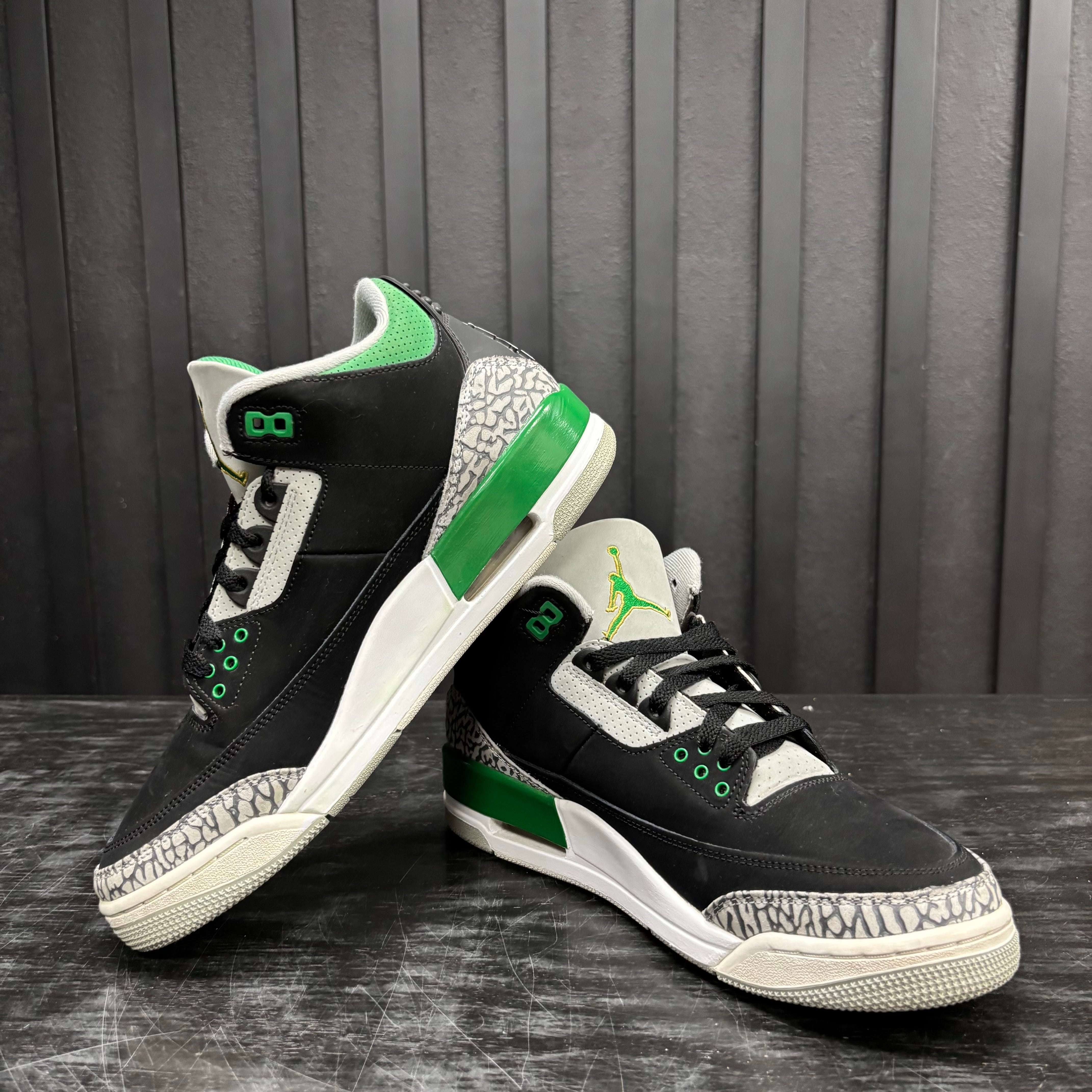 Jordan 3 Retro Pine Green - Used - 1910