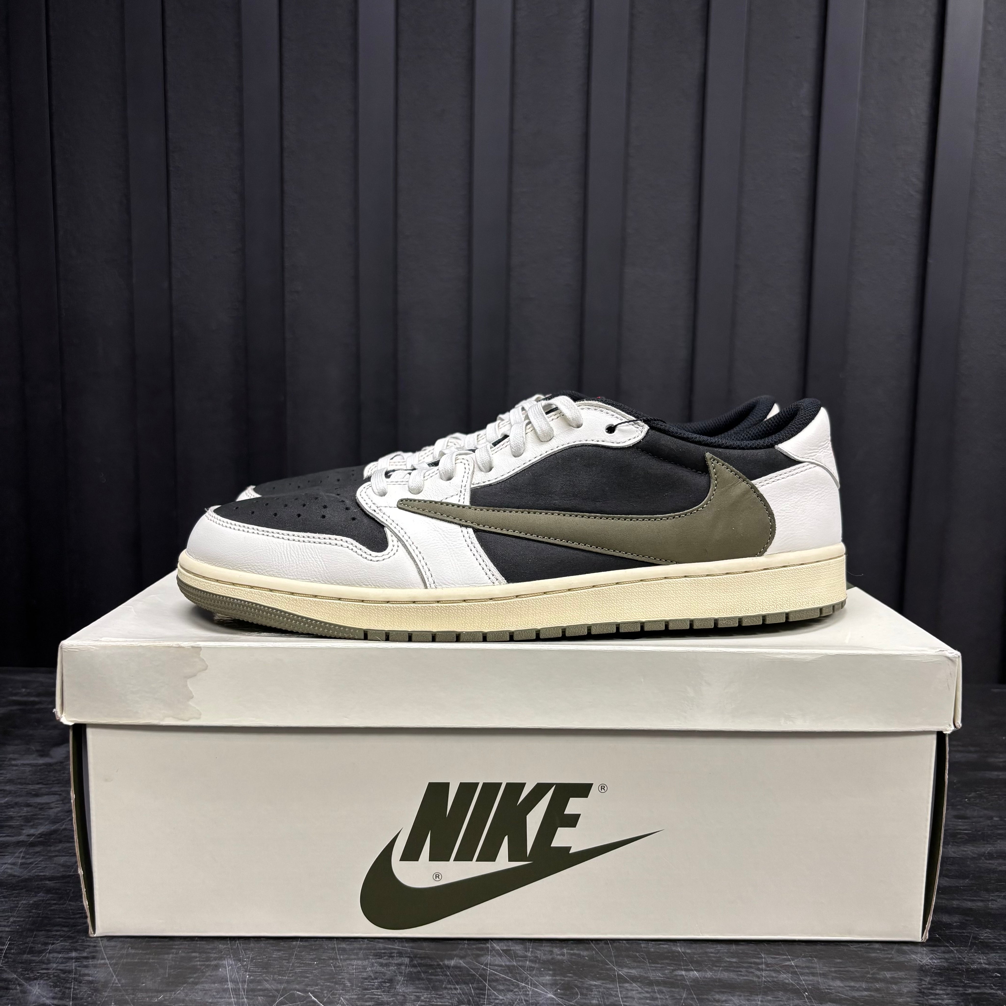 Jordan 1 Retro Low OG SP Travis Scott Olive (Women's) - Used - 4402