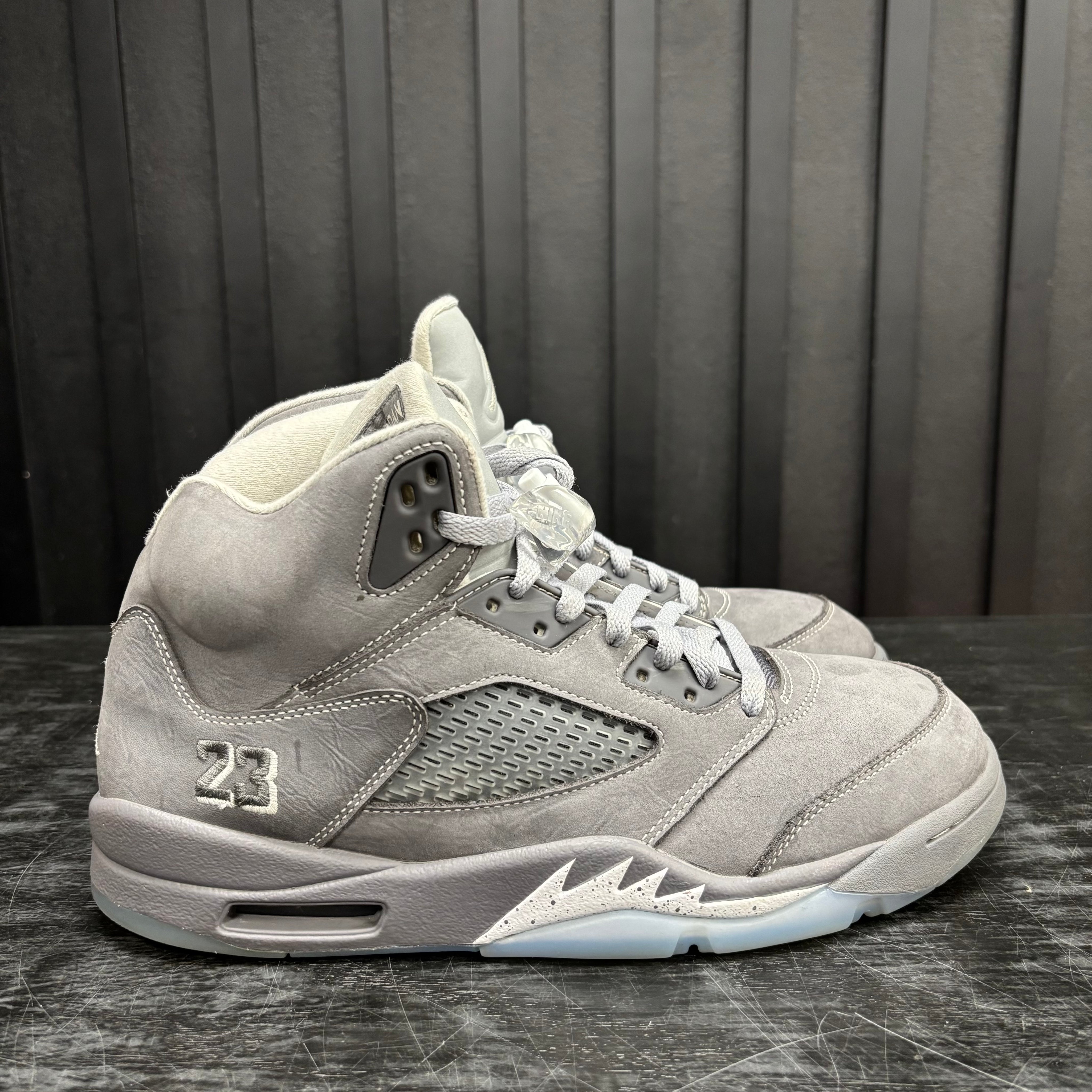 Jordan 5 Retro Wolf Grey (2026) - Used - 1923