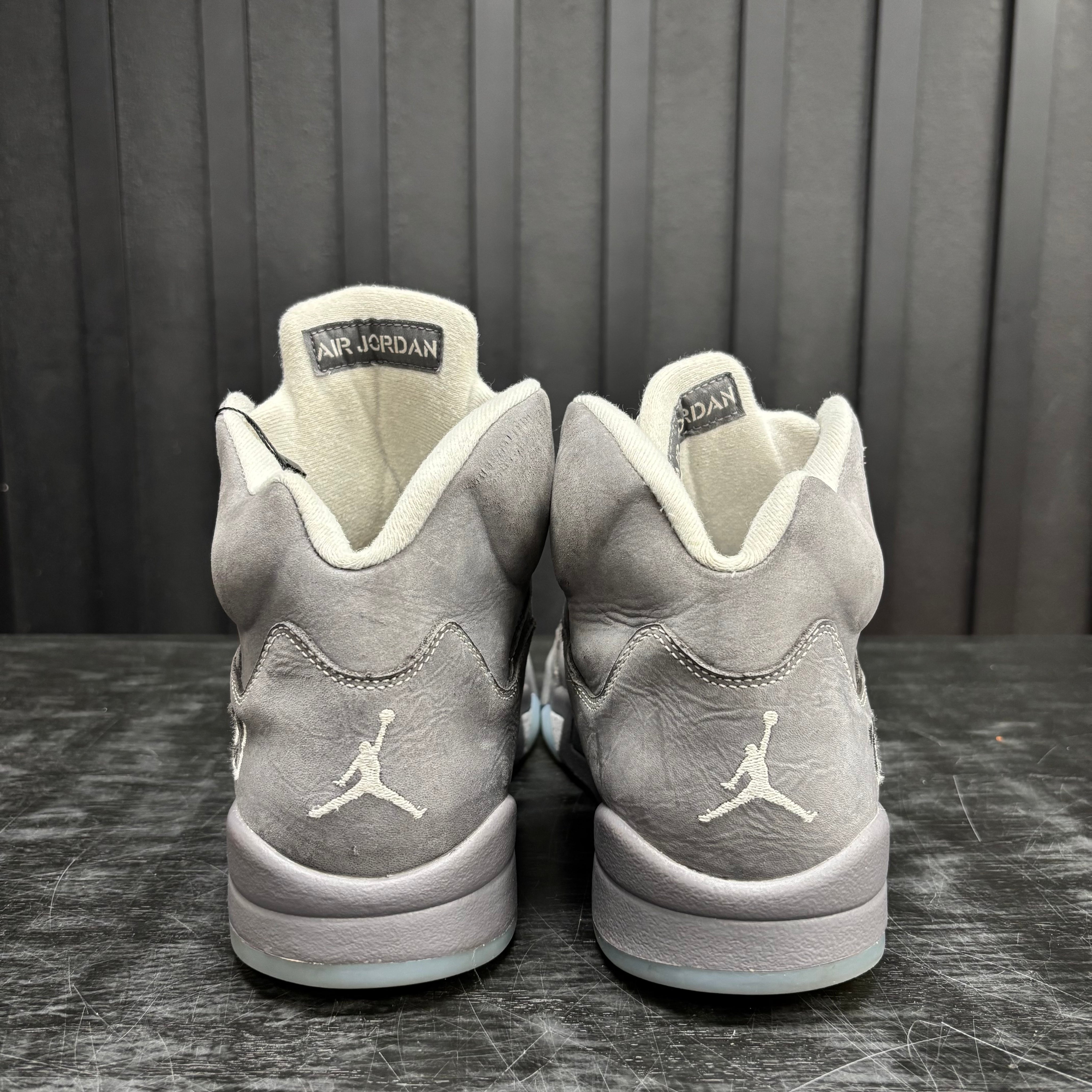 Jordan 5 Retro Wolf Grey (2026) - Used - 1923