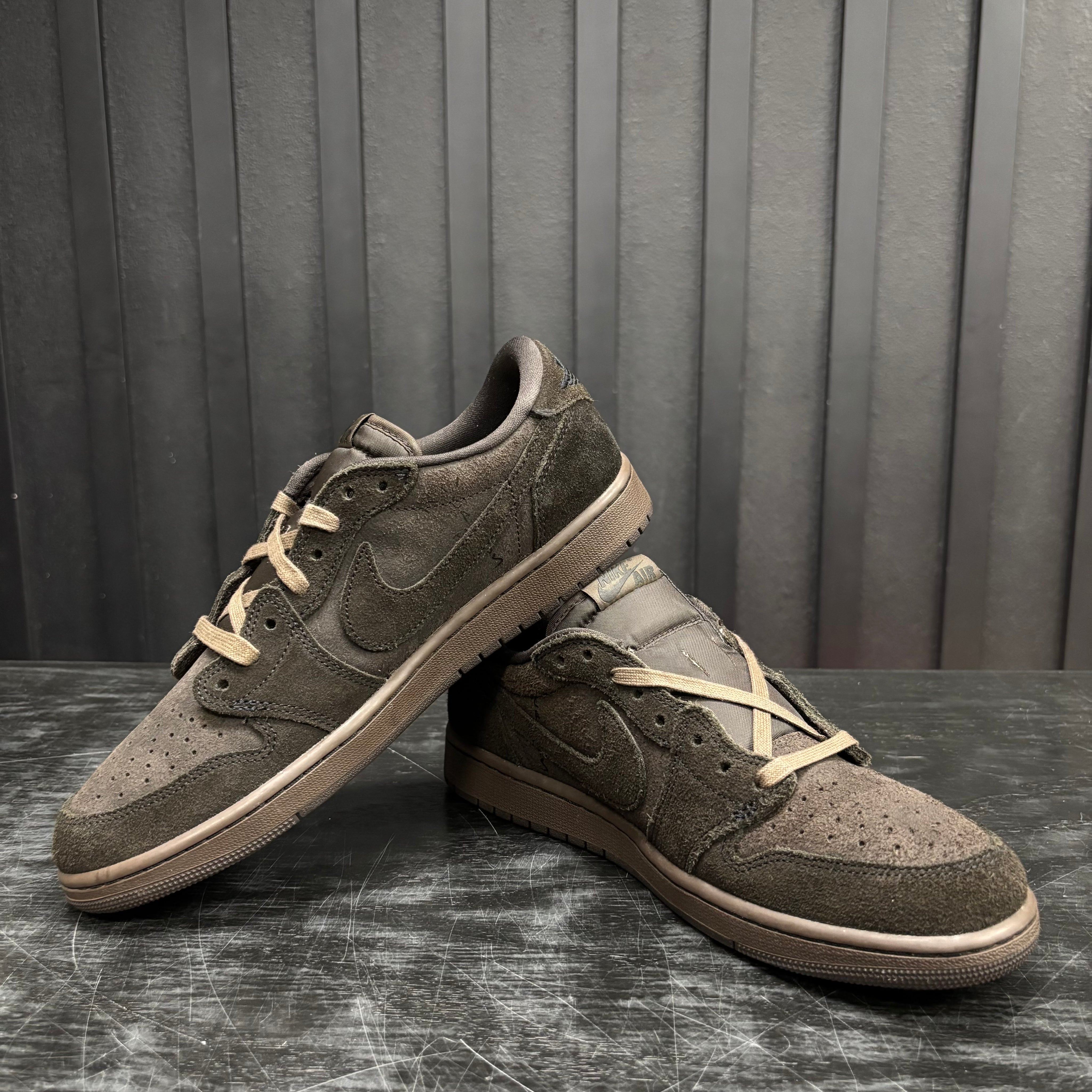 Jordan 1 Retro Low OG SP Travis Scott Velvet Brown - Used - 1942