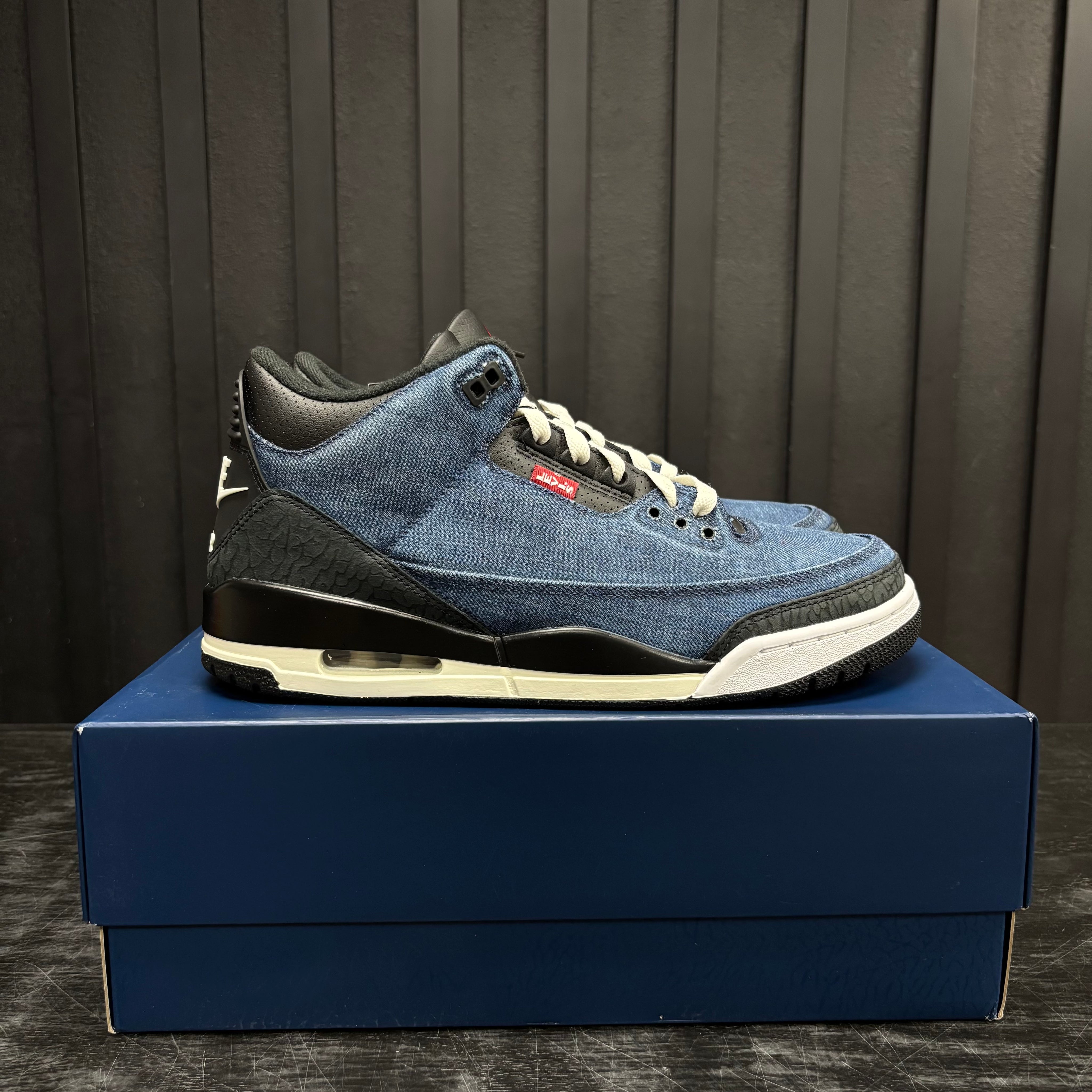 Jordan 3 Retro Levi’s Indigo - Used - 1953