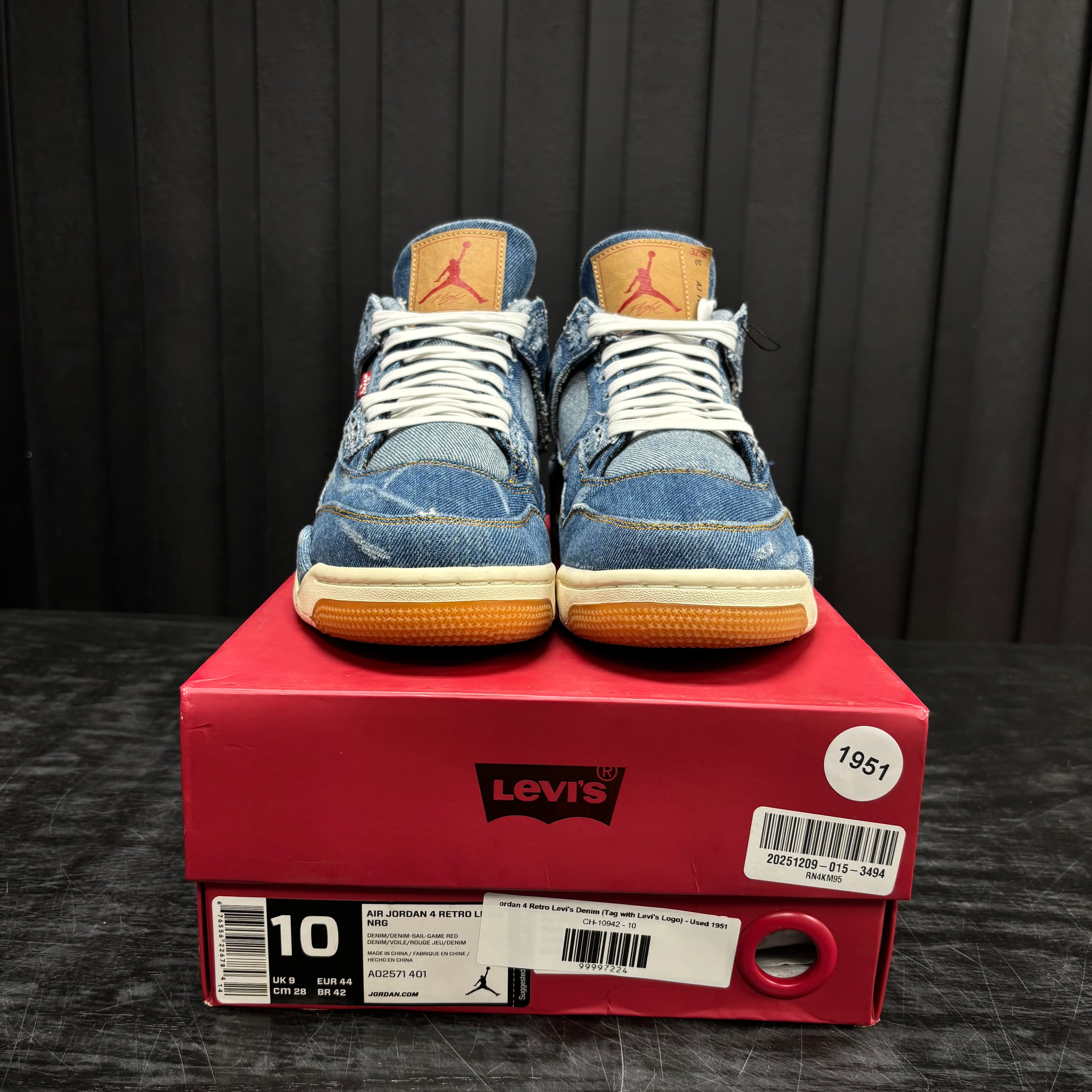 Jordan 4 Retro Levi's Denim (Tag with Levi's Logo) - Used 1951