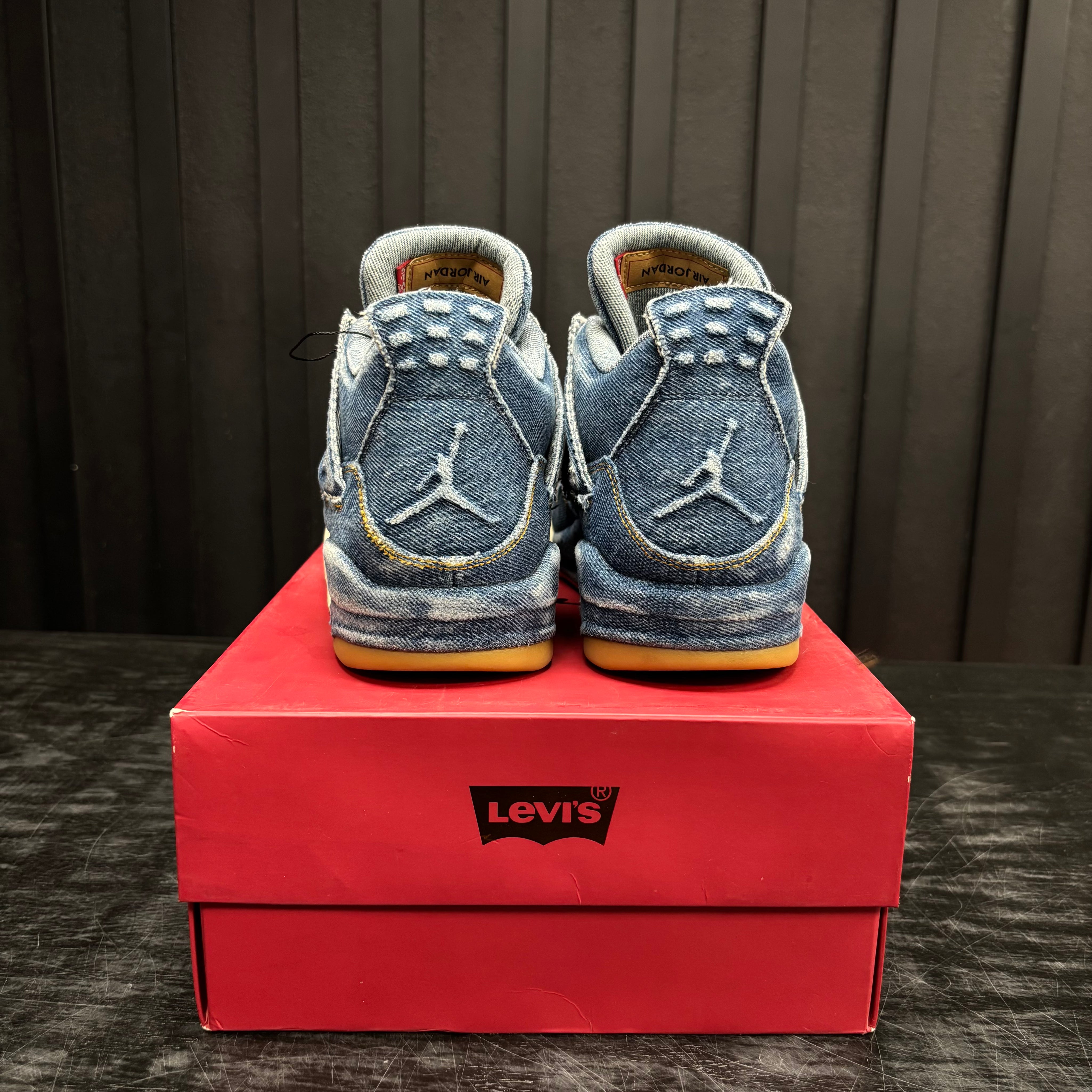 Jordan 4 Retro Levi's Denim (Tag with Levi's Logo) - Used 1951
