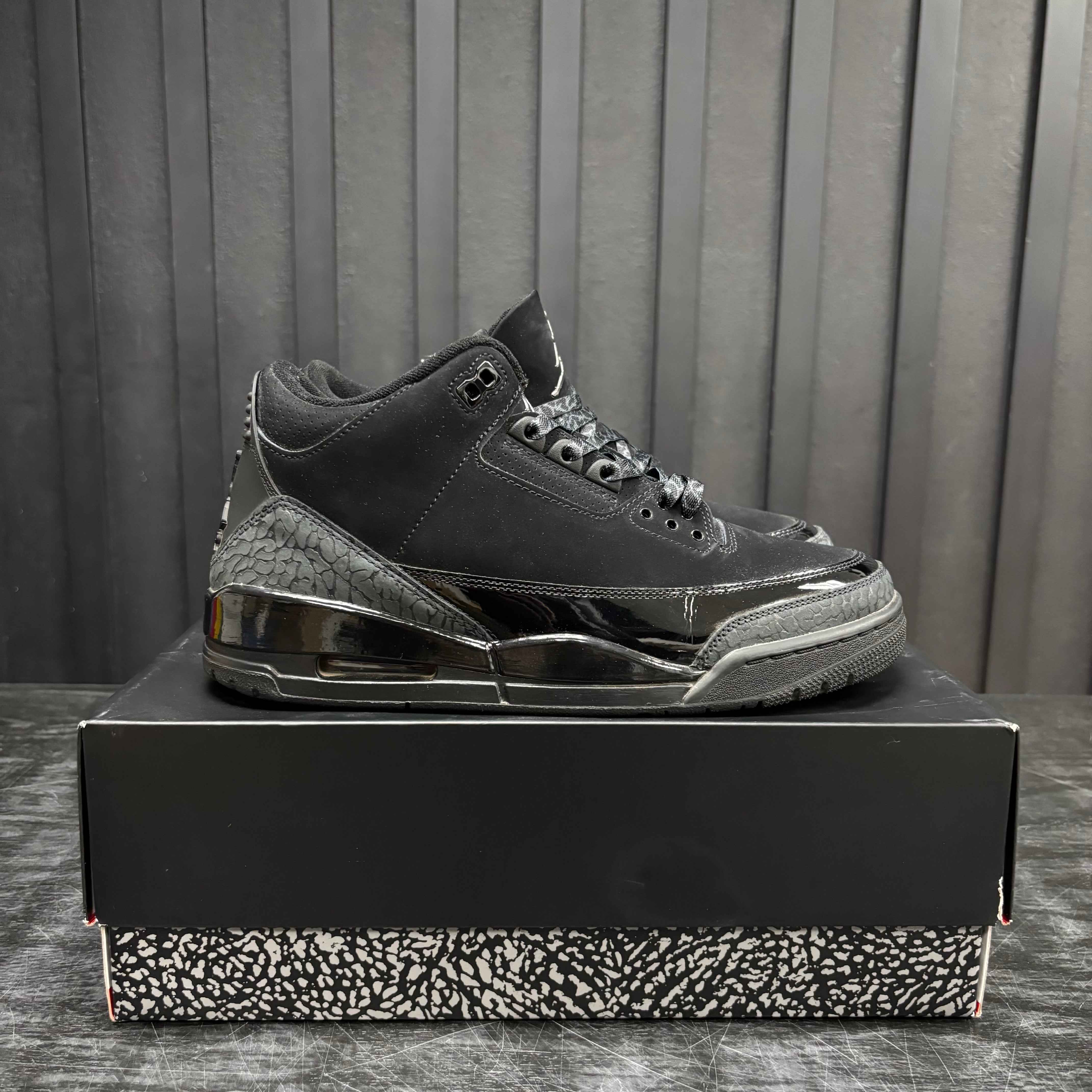 Jordan 3 Retro Black Cat (2025) - Used - 1949