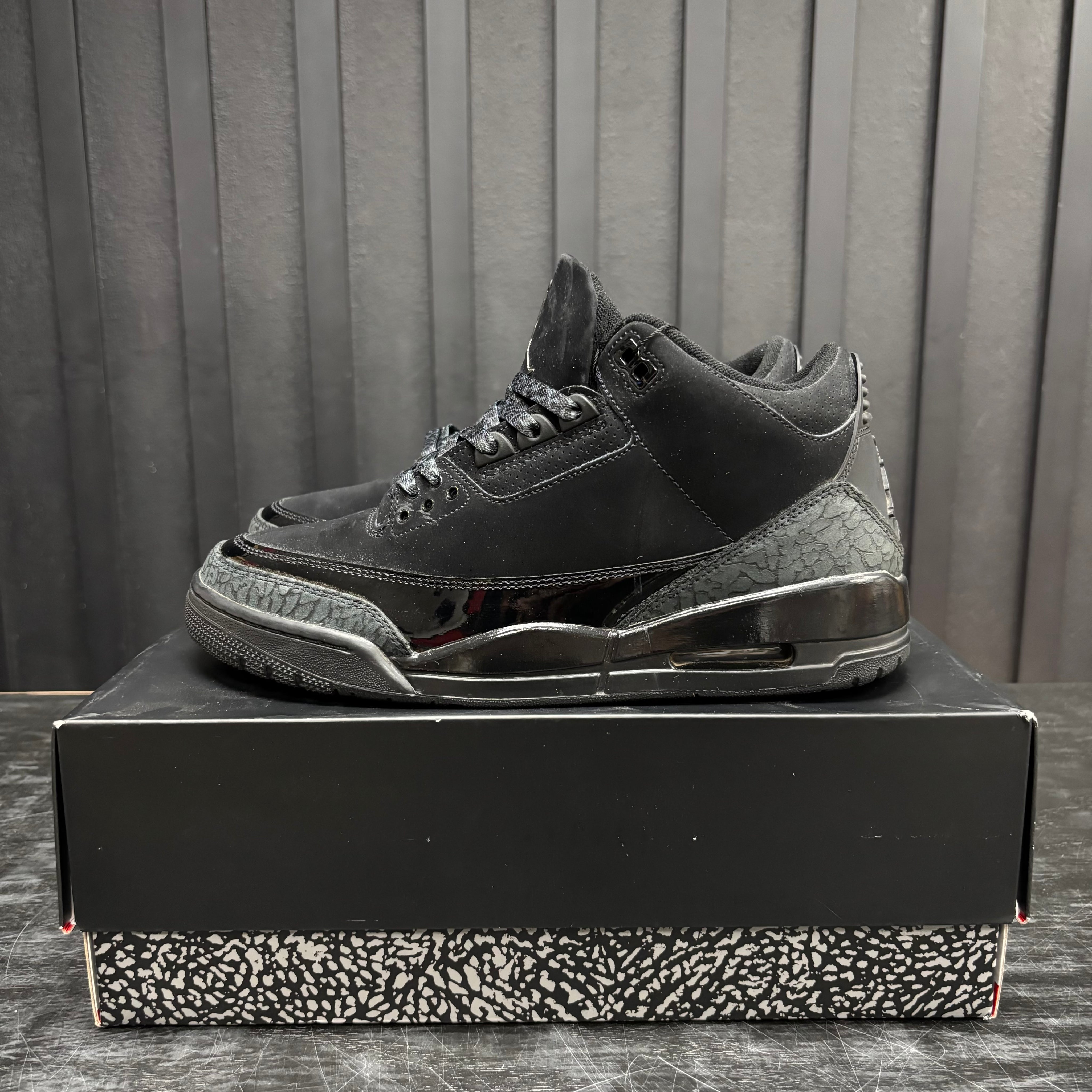 Jordan 3 Retro Black Cat (2025) - Used - 1949