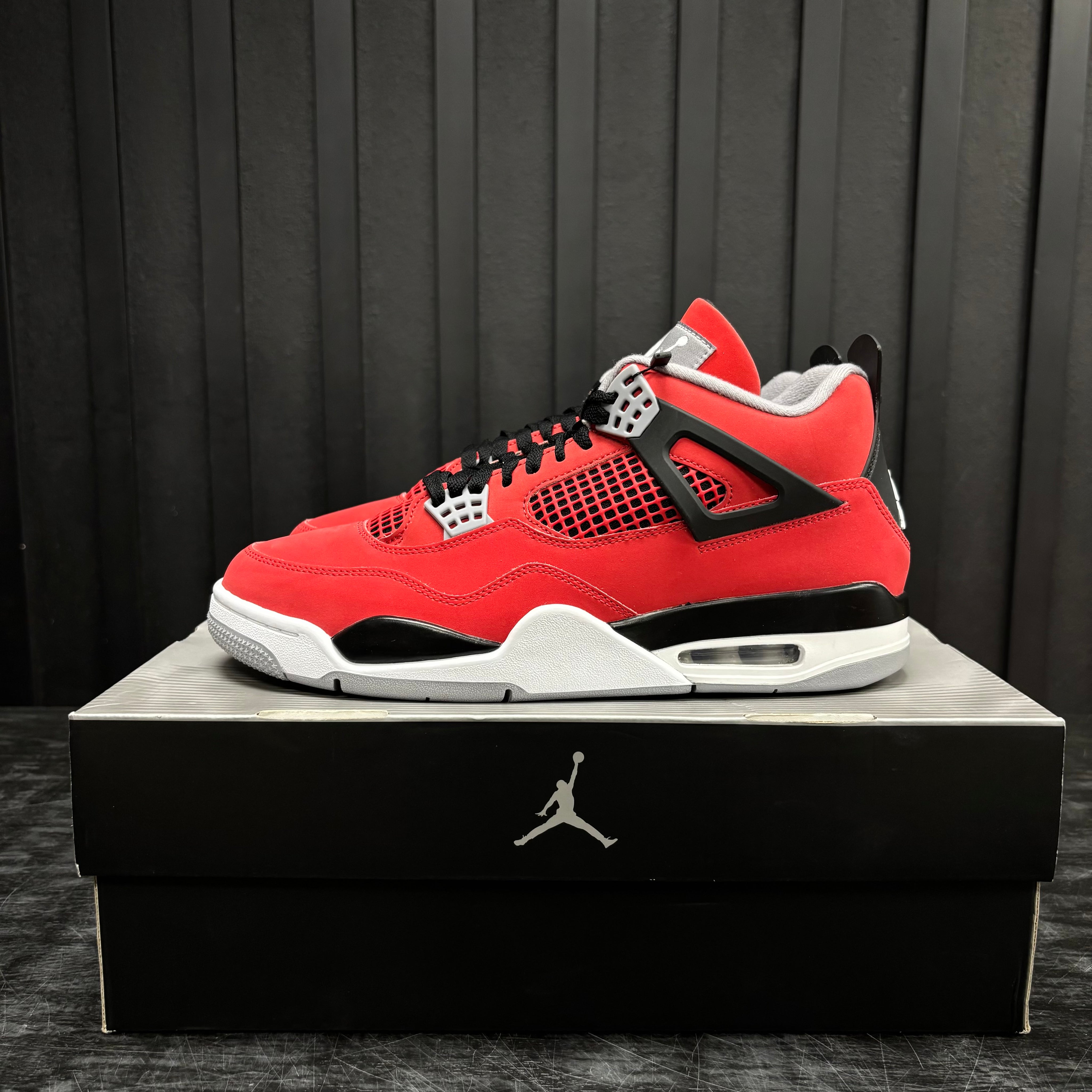 Jordan 4 Retro Toro Bravo (2026) - Used - 4435