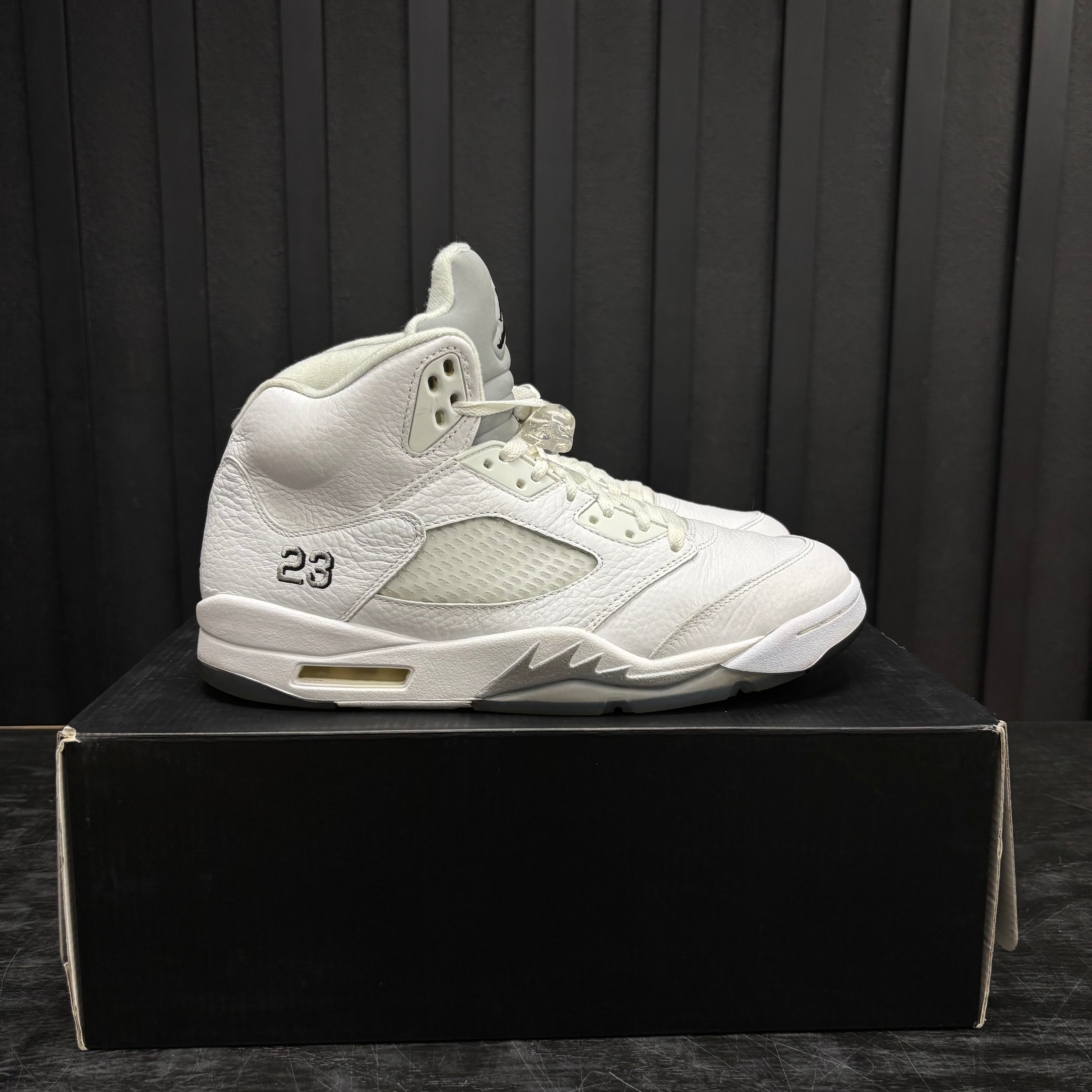 Jordan 5 Retro White Metallic (2015) - Used - 1943