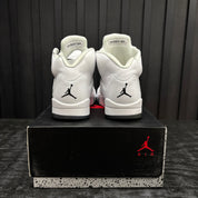 Jordan 5 Retro White Metallic (2015) - Used - 1943