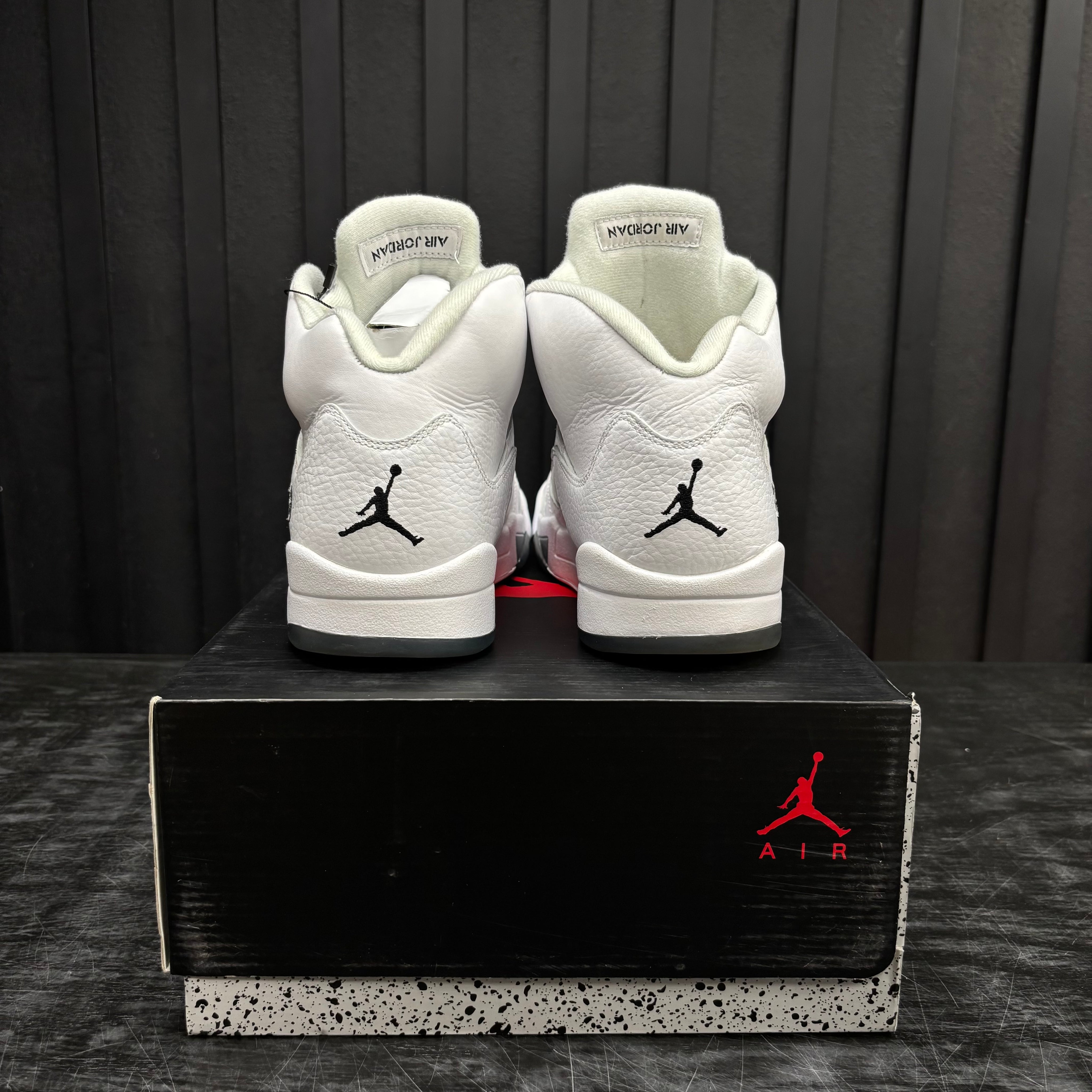 Jordan 5 Retro White Metallic (2015) - Used - 1943