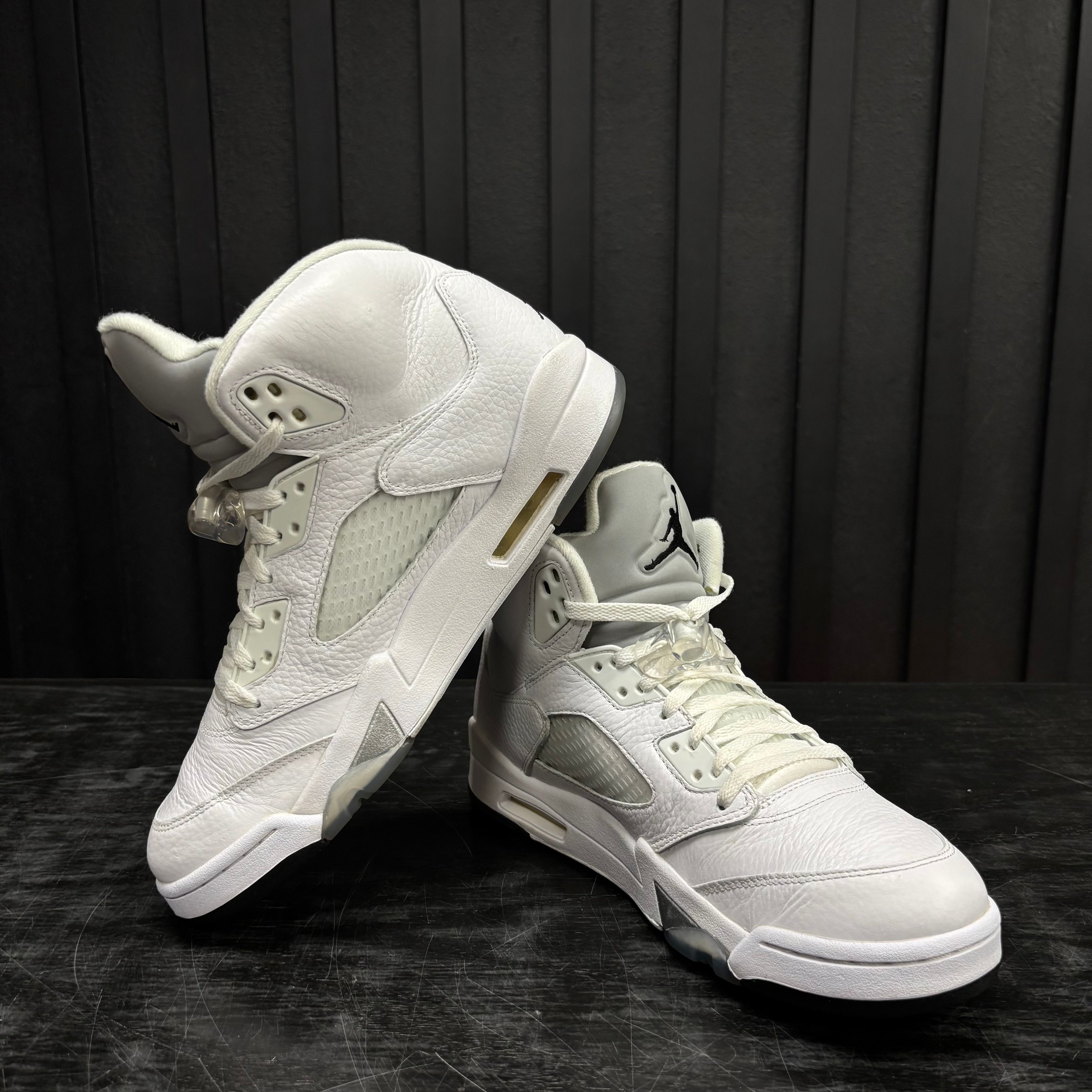 Jordan 5 Retro White Metallic (2015) - Used - 1943