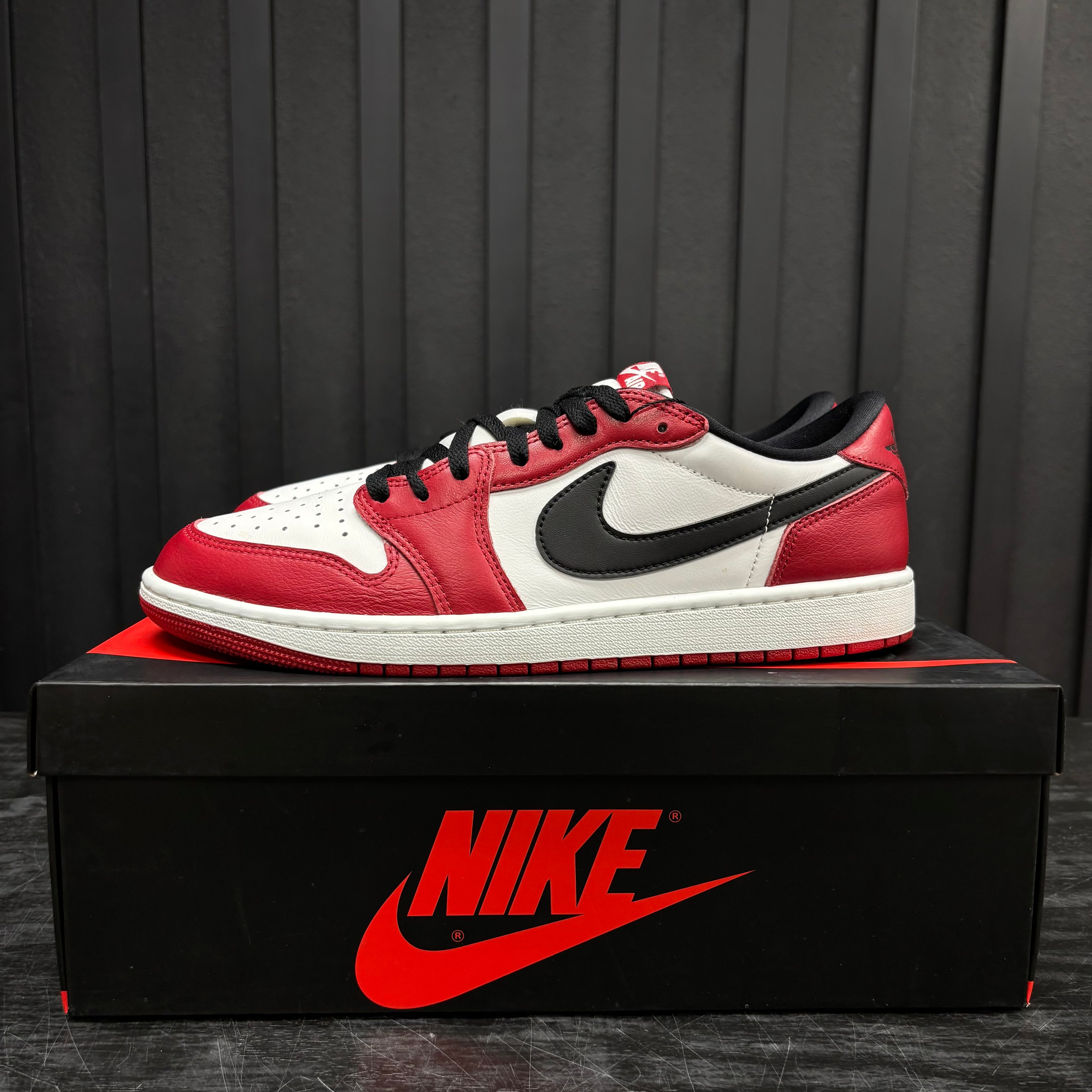 Jordan 1 Retro Low OG Chicago (2025) - Used - 1930