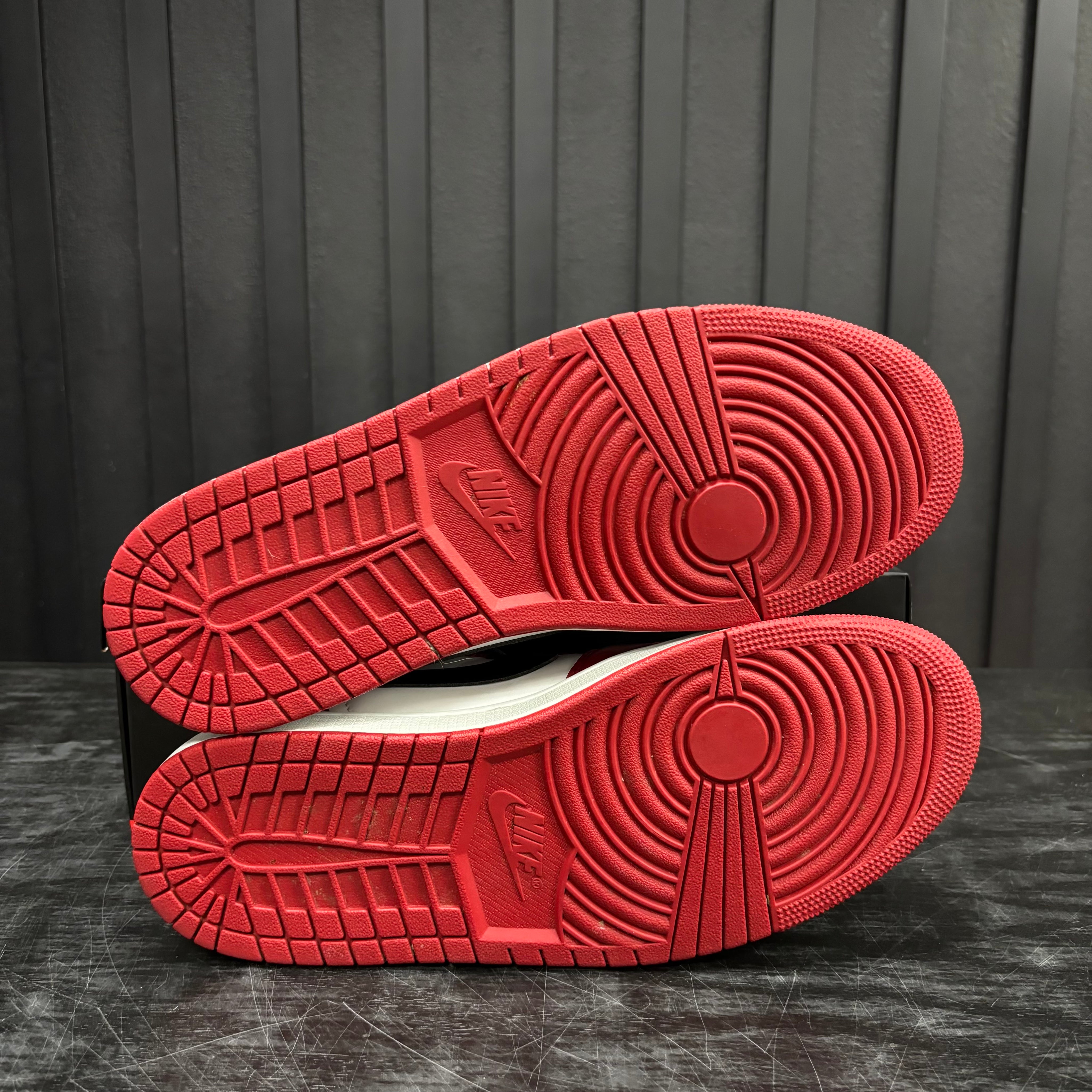 Jordan 1 Retro Low OG Chicago (2025) - Used - 1930