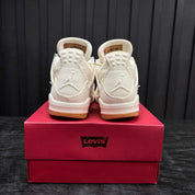 Jordan 4 Retro Levi's White (Levi's Tag) - Used - 1952