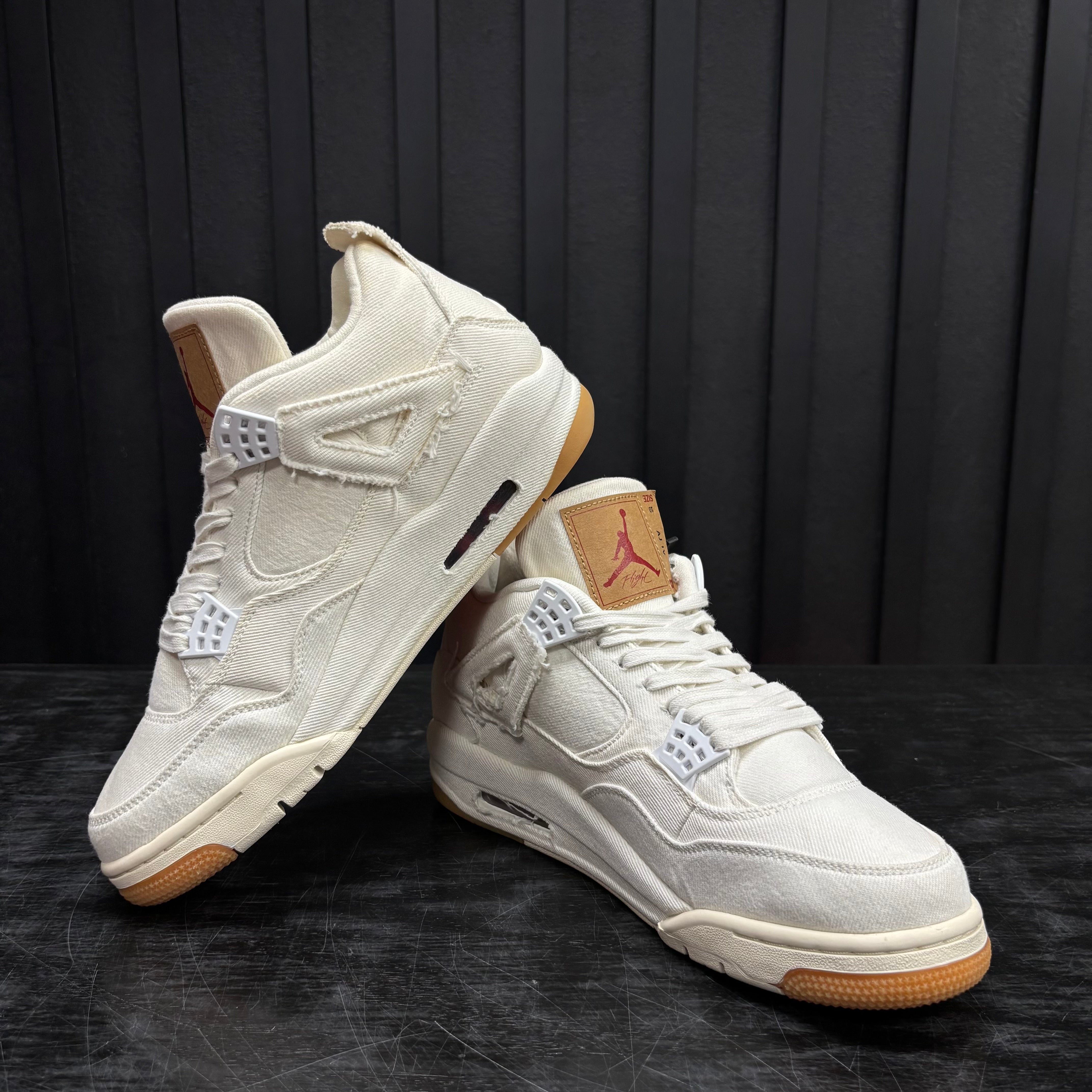 Jordan 4 Retro Levi's White (Levi's Tag) - Used - 1952